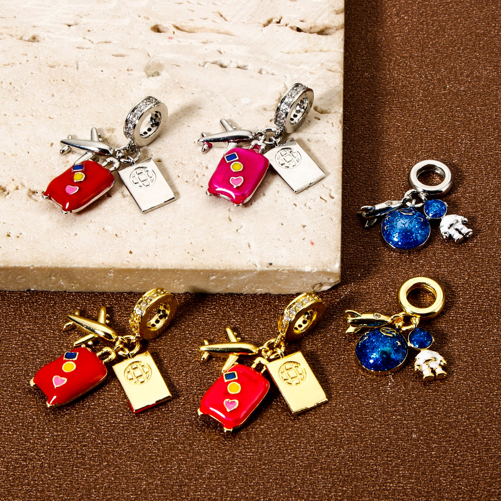 Bild von Messing Baumelnde Charm-Perlen für die Herstellung von Armbändern, Halsketten und Schmuck Bunt Emaille Reisetrolley Universum Planeten Emaille
