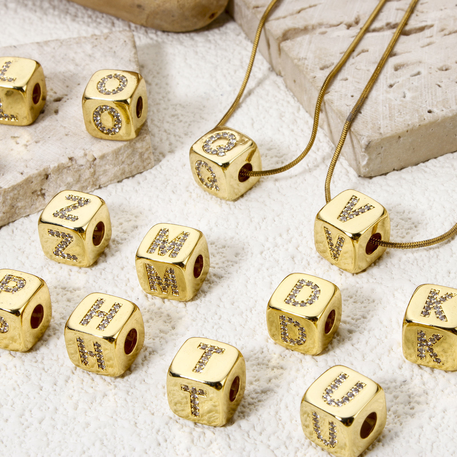 Immagine di 1 Pz Ecologico Ottone Perline per la Creazione di Gioielli con Fai-da-te 18K Vero Oro Placcato Cubo Lettera Maiuscola Micro Spianare Trasparente Cubic Zirconiae 9mm x 9mm, Buco: Circa 3.5mm