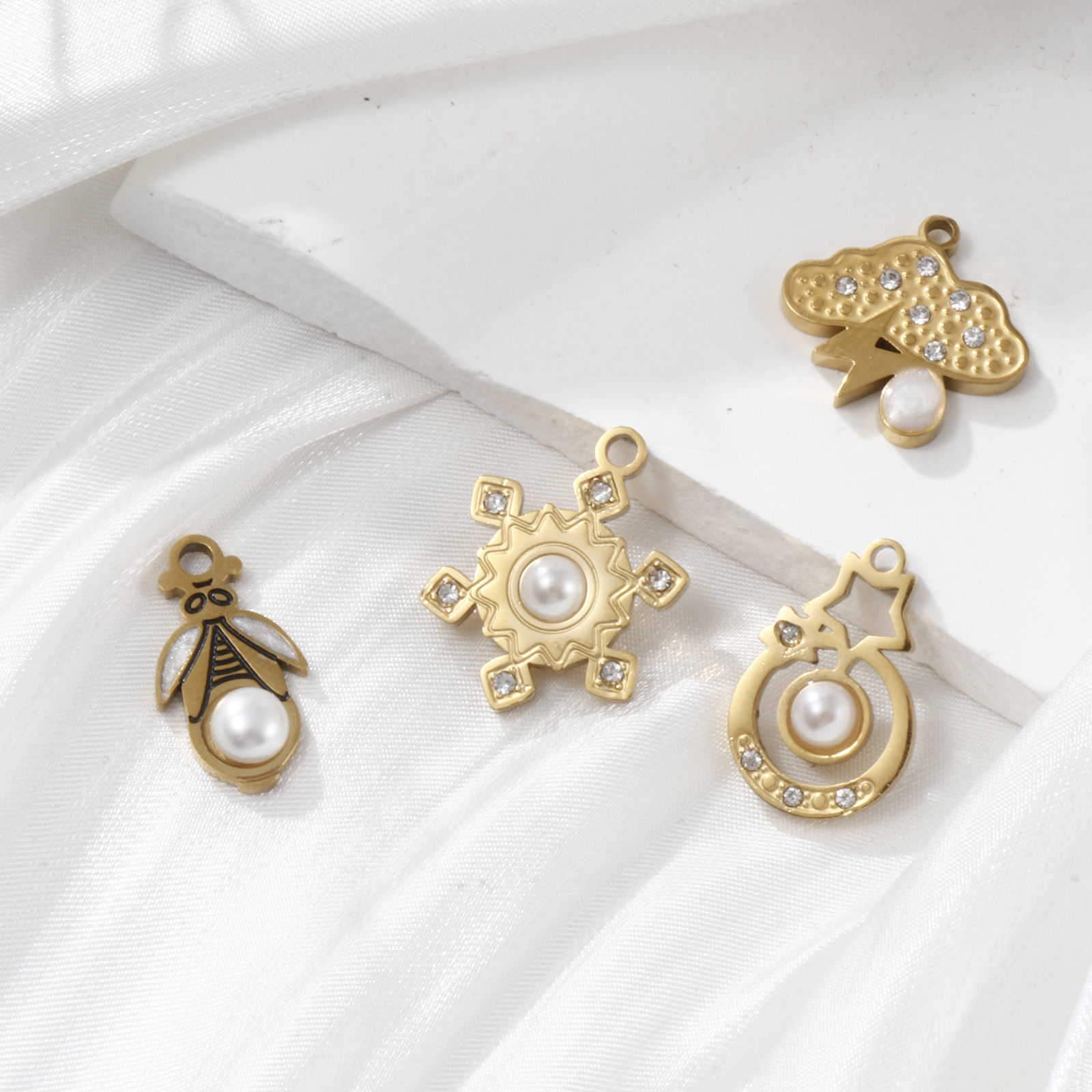 Picture of Eco-friendly PVD Vacuum Plating 304 Stainless Steel Charms 18K Gold Plated Cloud Snowflake Acrylic Imitation Pearl