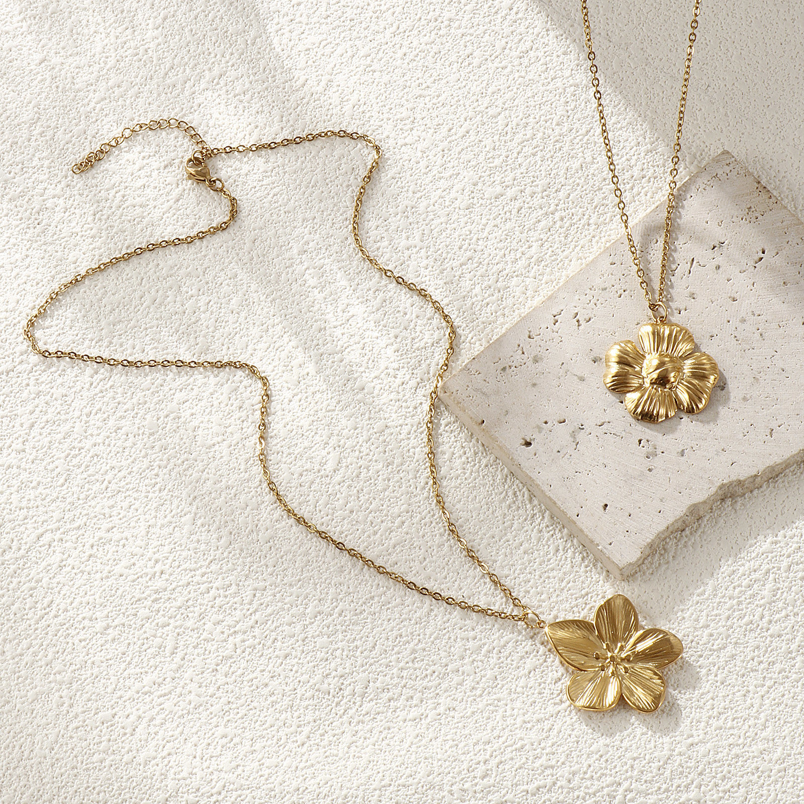 Picture of Eco-friendly PVD Vacuum Plating Stylish Pastoral Style 18K Real Gold Plated 304 Stainless Steel Link Cable Chain Flower Pendant Charm Necklace For Women Gift 45cm(17.7") + 5cm(2") long