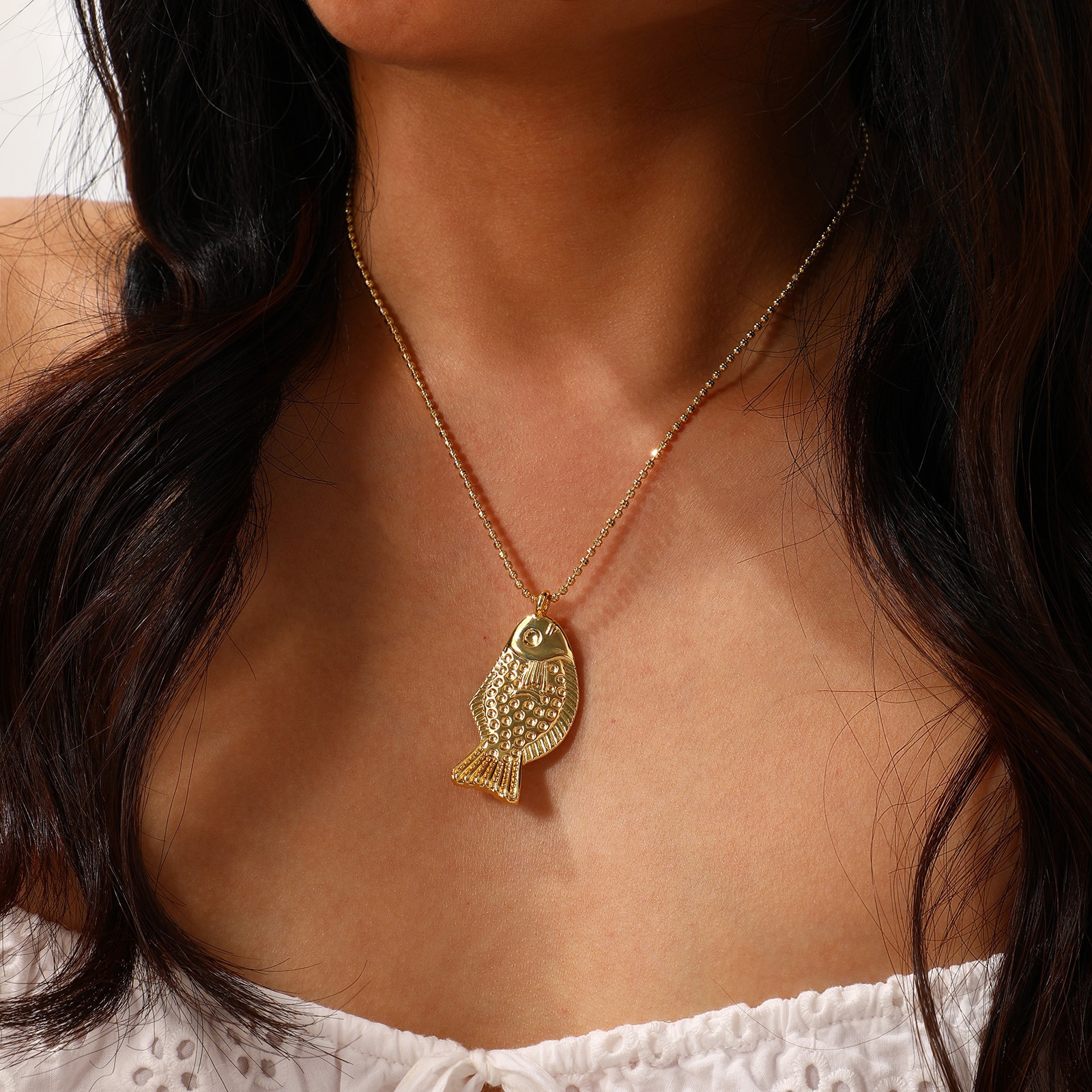 1 本 エコフレンドリー ボヘミア 海ジュエリー 18Kリアルゴールドメッキ 真鍮 ボールチェーン 魚 ペンダントネックレス ユニセックス 男女兼用 プレゼント 45cm + 5cm長さ、 の画像