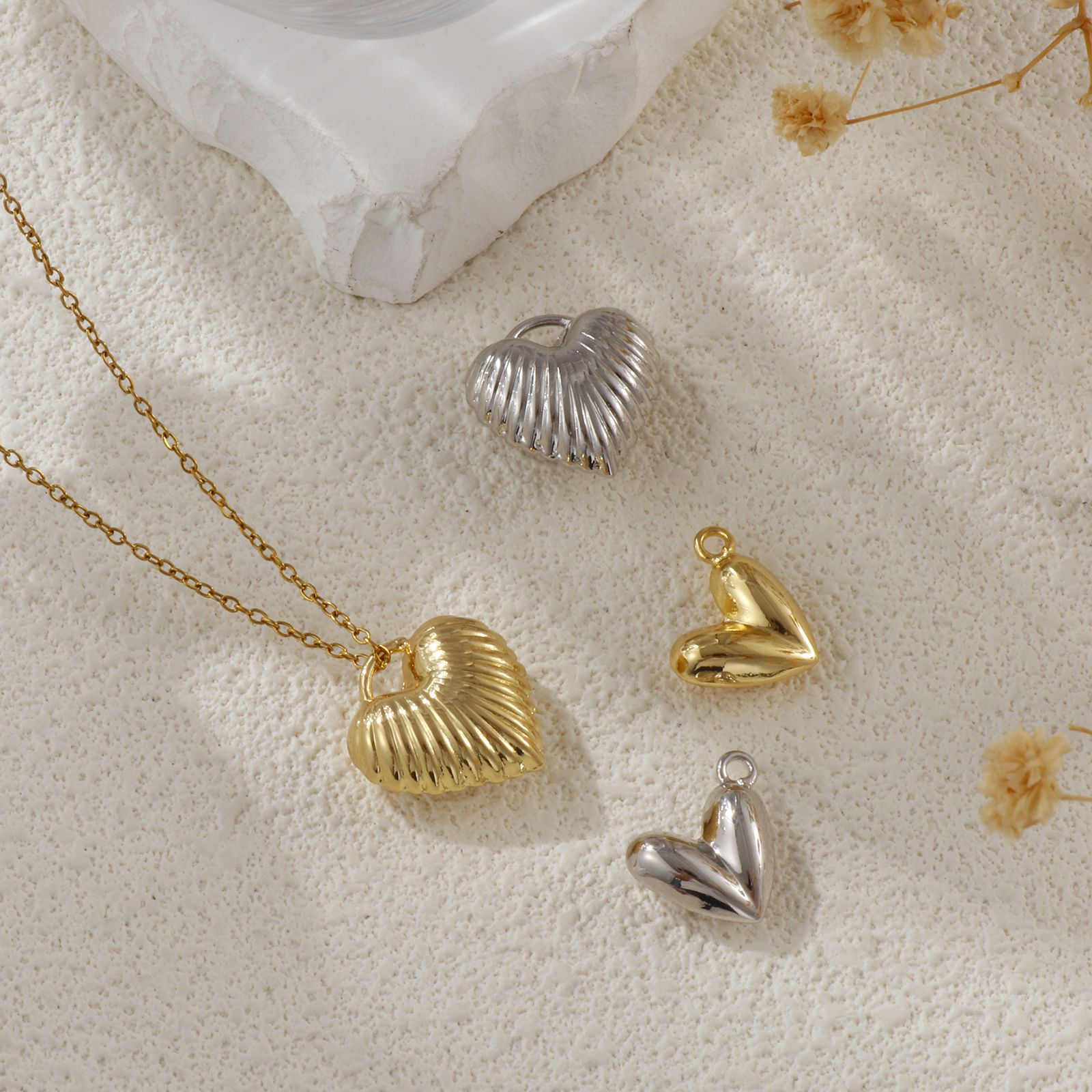 Picture of Eco-friendly Brass Valentine's Day Charms Real Gold Plated Heart 3D
