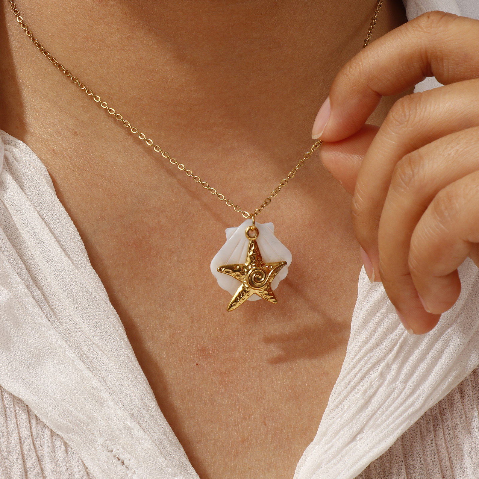 Bild von 18K Echtgold plattiert Kreuz Gliederketten Anhänger Halskette, 304 Edelstahl & Natürliche Muschel 45cm + 5cm, Für Frauen, Exquisit Ozean Schmuck Geschenk, Umweltfreundliche PVD-Vakuumbeschichtung
