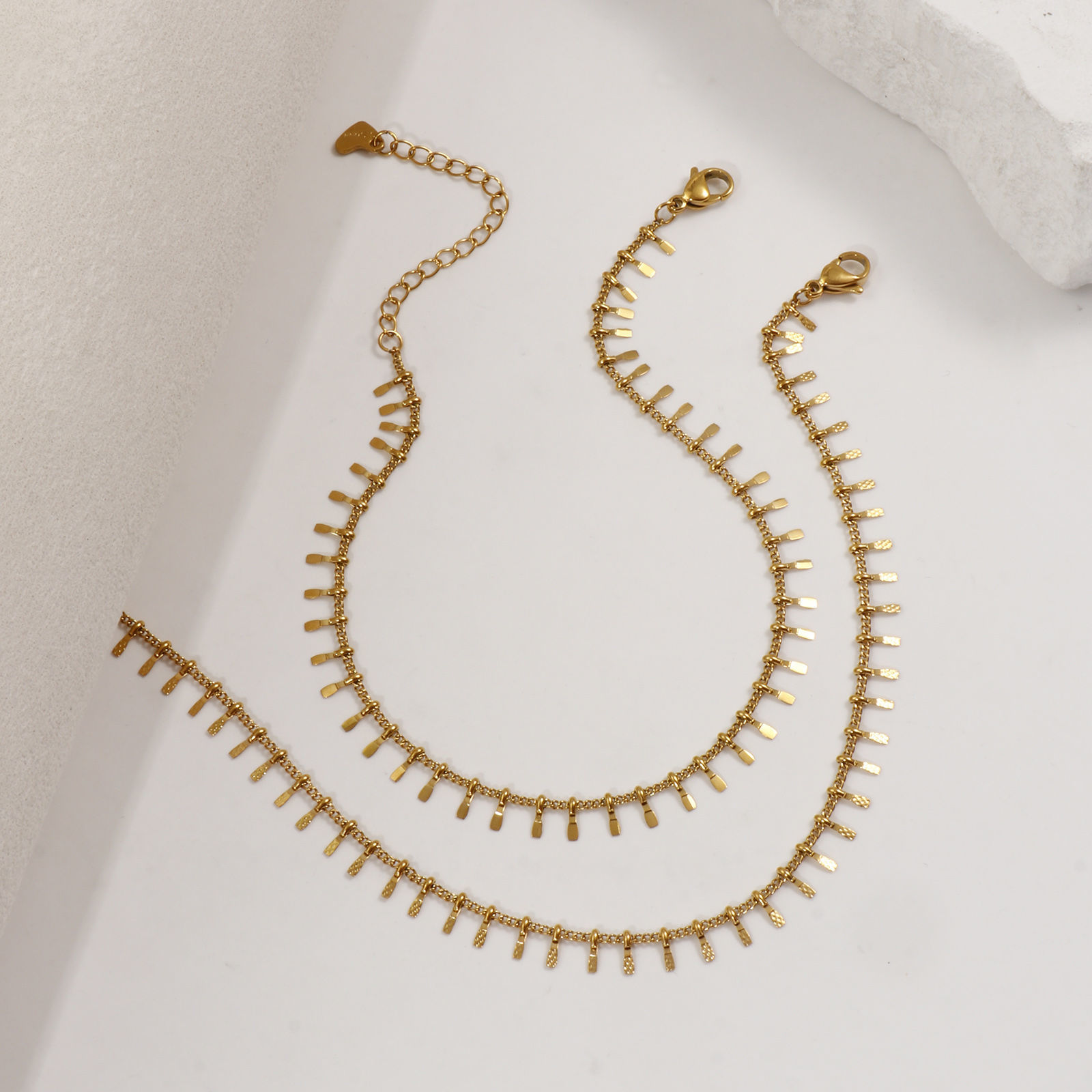 Изображение 1 ШТ Экологичное вакуумное PVD-покрытие Минималистский Стильный 18K настоящее золото с покрытием 304 Нержавеющая Сталь Ручной Работы Цепь кисточка Ножные Браслеты Для женщин подарок 23см длина