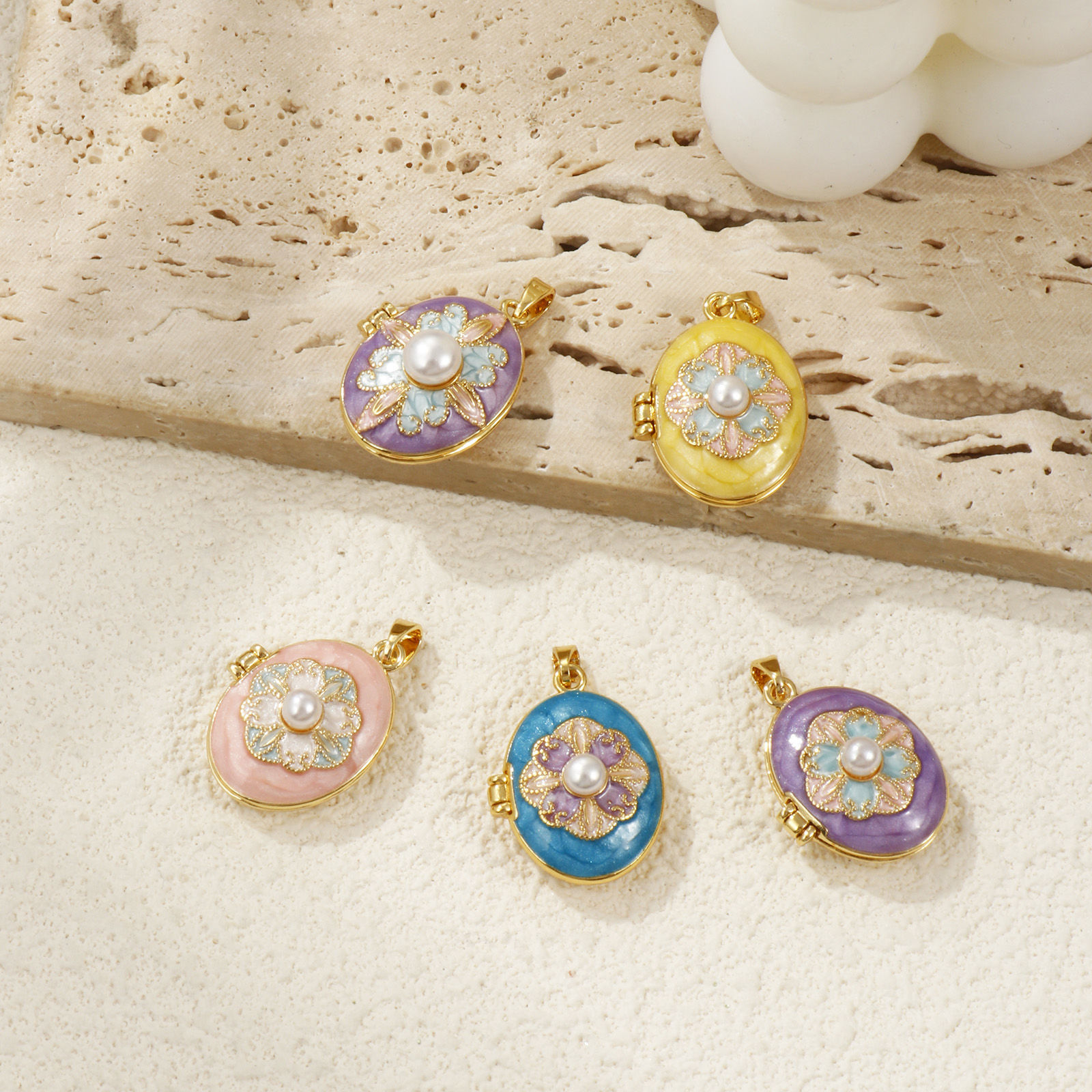 Picture of 1 Piece Brass & Acrylic Picture Photo Locket Frame Pendants 18K Gold Plated Enamel Oval Flower Can Open