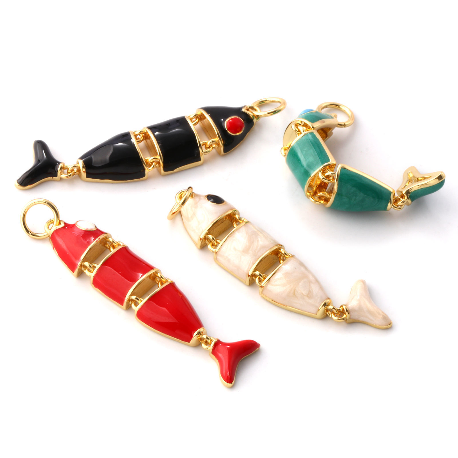 1 個 エコフレンドリー 真鍮 海ジュエリー ペンダント 18Kリアルゴールドメッキ エナメル 魚 可動式 3.6cm x 0.8cm、 の画像