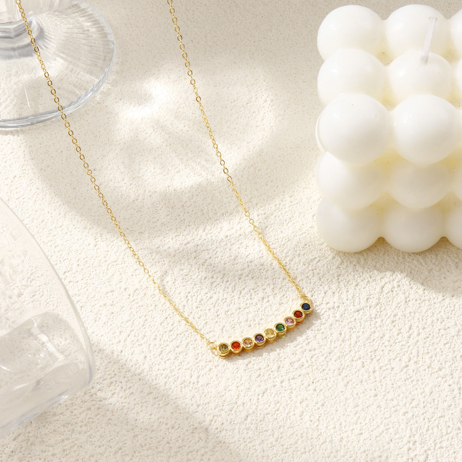 Image de Collier à Breloques Rond Plaqué Or Véritable 18K en Laiton Pour Femmes, Chaîne Maille Forçat à Zircone Cubique Multicolore Pierres de Naissance Minimaliste Cadeau, Respectueux de la Nature, 1 Pièce
