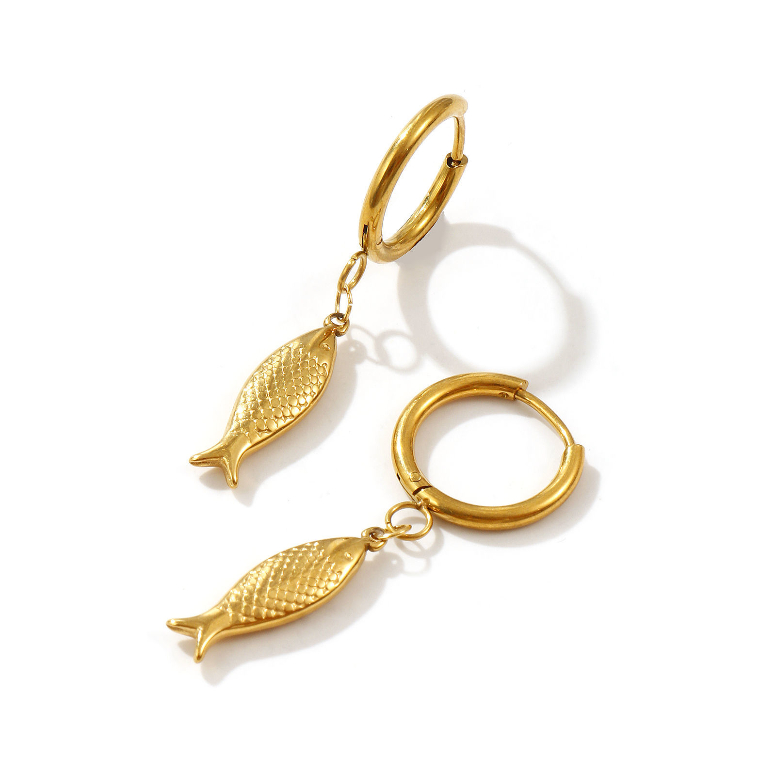Bild von Eco-friendly PVD Vacuum Plating Stylish Ocean Jewelry 18K Gold Plated 304 Stainless Steel Fish Animal 3D Hoop Earrings For Women Gift