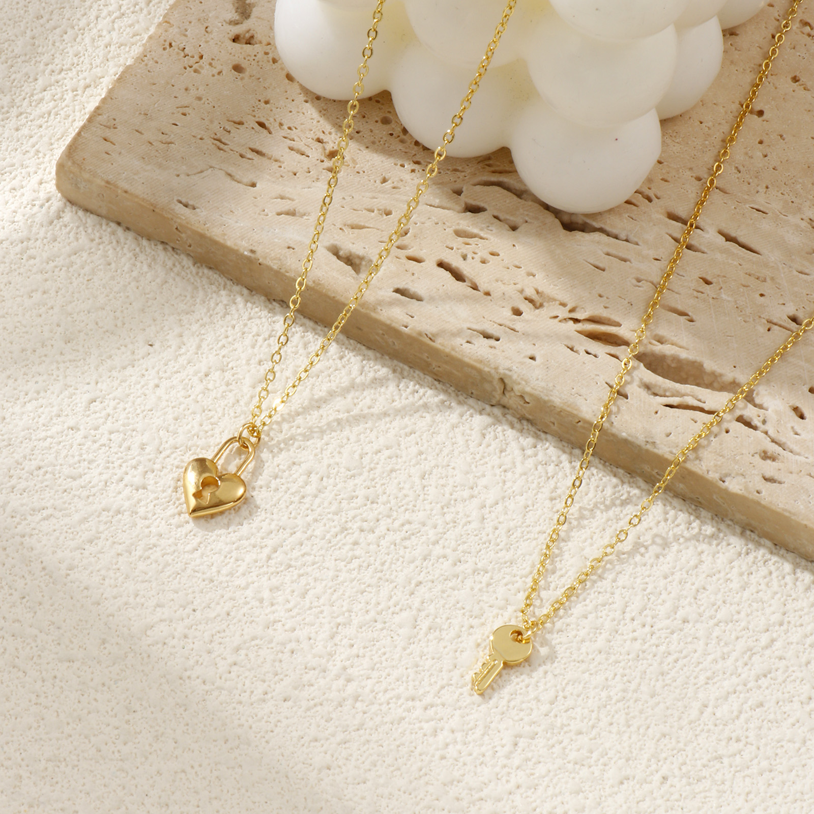 Imagen de 18K Oro Real Chapado Cadena de Cable Cruz Cerradura & Llaves Collar con Colgante, Latón 46cm + 6cm, Para Mujeres, Elegante Exquisito Regalo, Respetuoso del Medio Ambiente, 1 Unidad