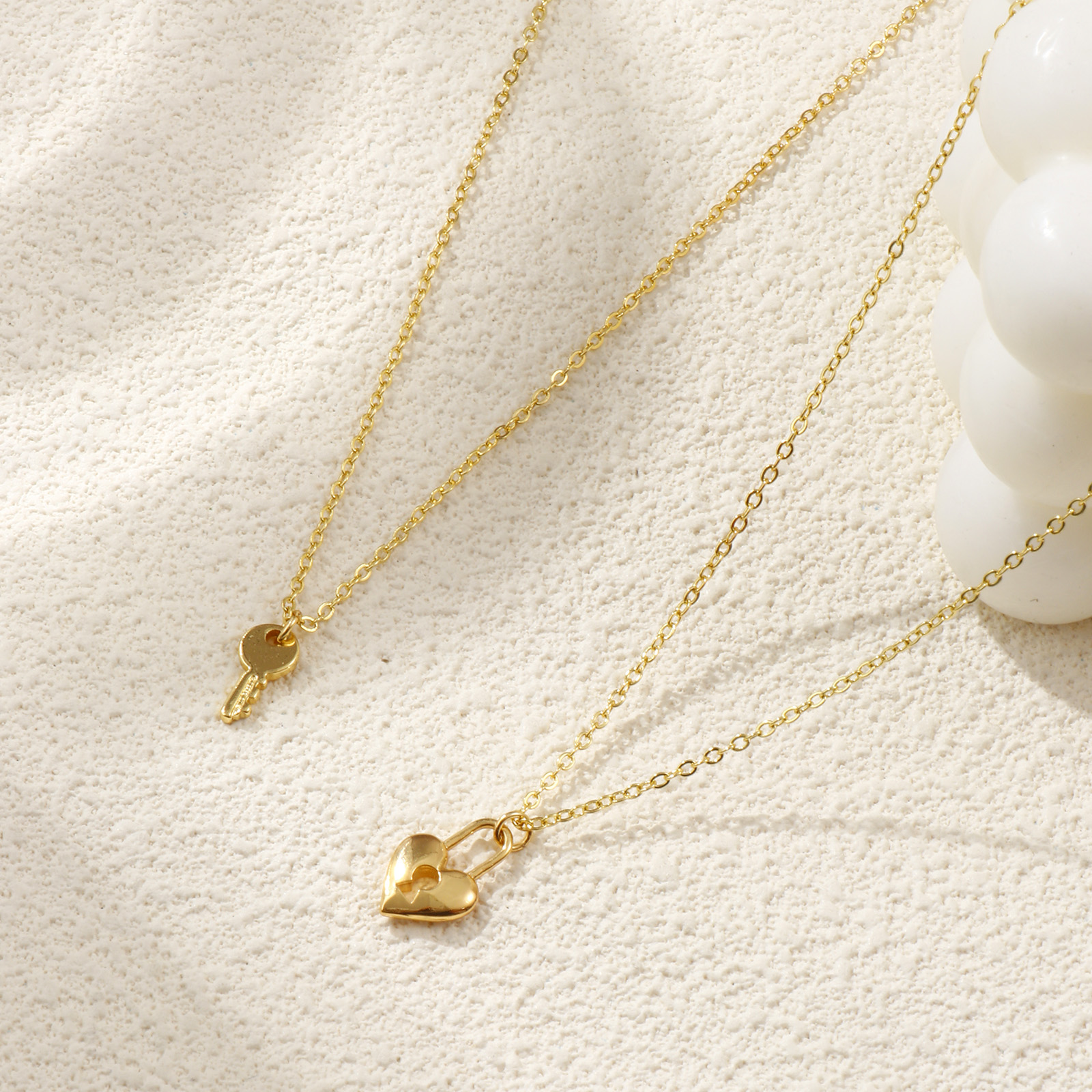 Imagen de 18K Oro Real Chapado Cadena de Cable Cruz Cerradura & Llaves Collar con Colgante, Latón 46cm + 6cm, Para Mujeres, Elegante Exquisito Regalo, Respetuoso del Medio Ambiente, 1 Unidad