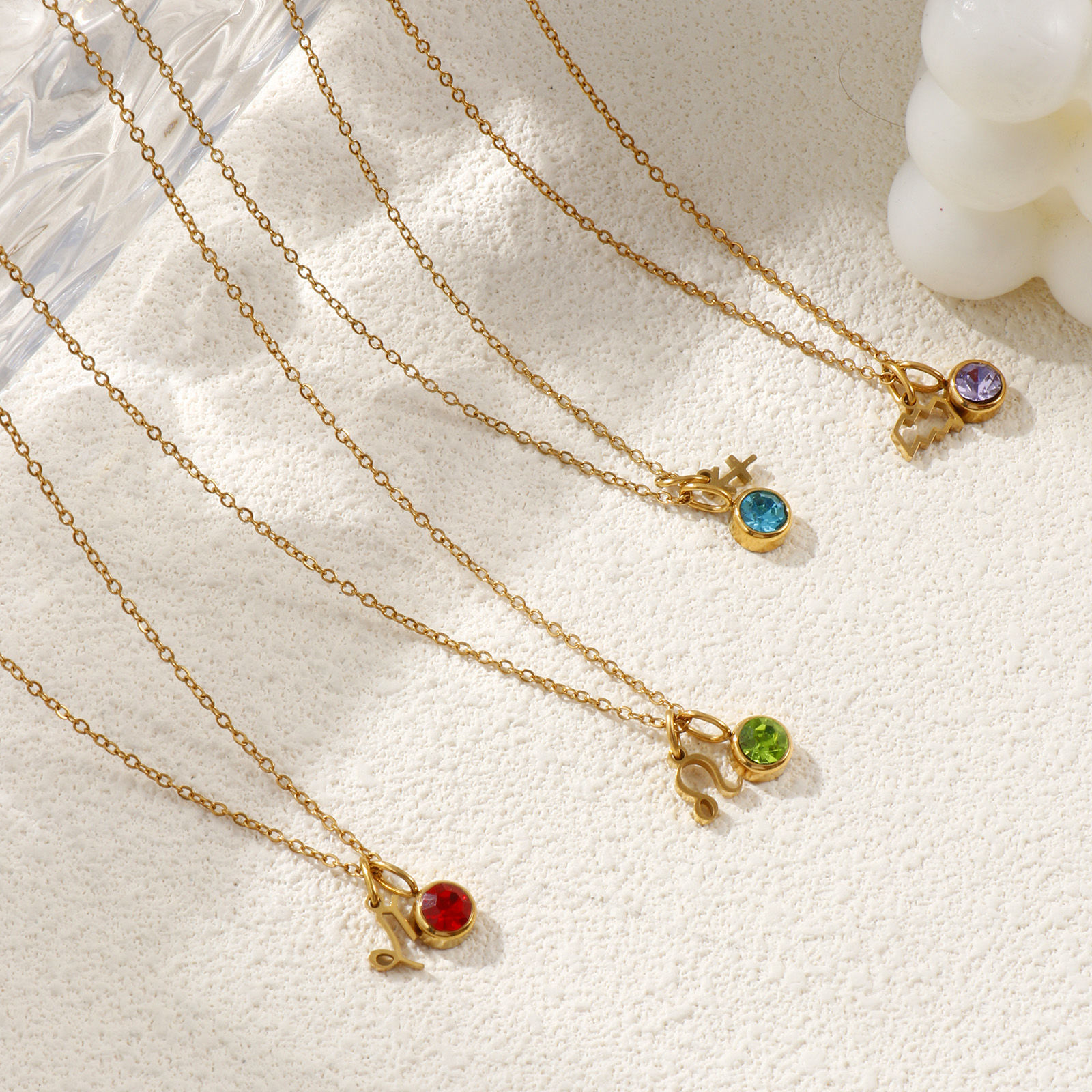 Изображение 18K настоящее золото с покрытием Кабельные Цепи Знак Зодиака Ожерелье с подвеской, 304 Из Нержавеющей Стали Горный Хрусталь 45см + 5см, Для женщин, Камень рождения Ретро подарок, Экологичное вакуумное PVD-покрытие, 1 ШТ