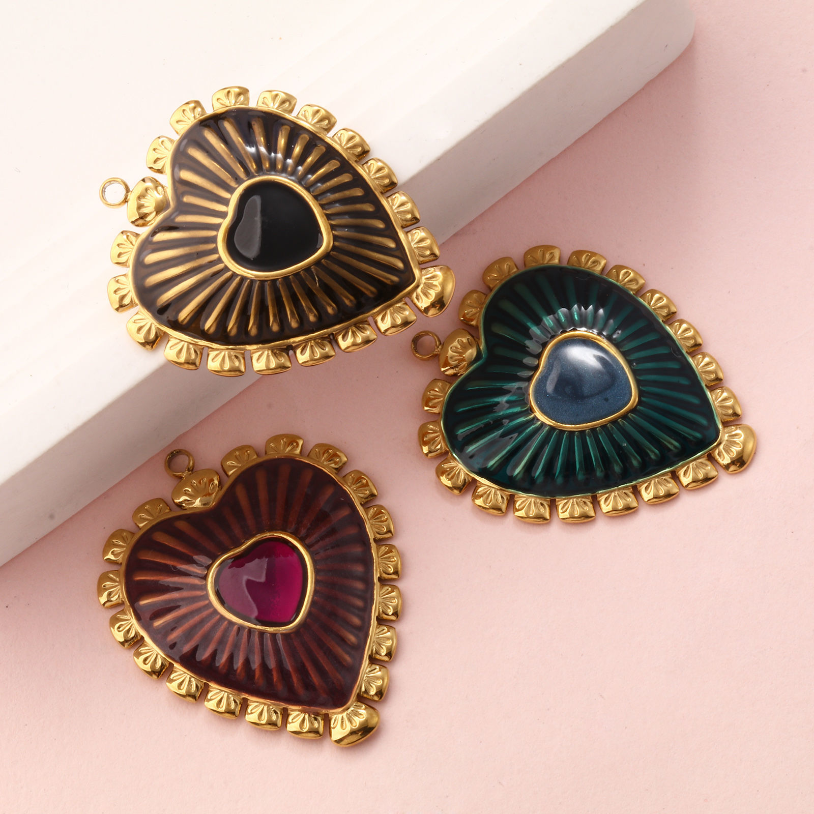 Bild von Umweltfreundliche PVD-Vakuumbeschichtung 304 Edelstahl Valentinstag Anhänger 18K Echtgold plattiert Emaille Herz 3.4cm x 2.9cm