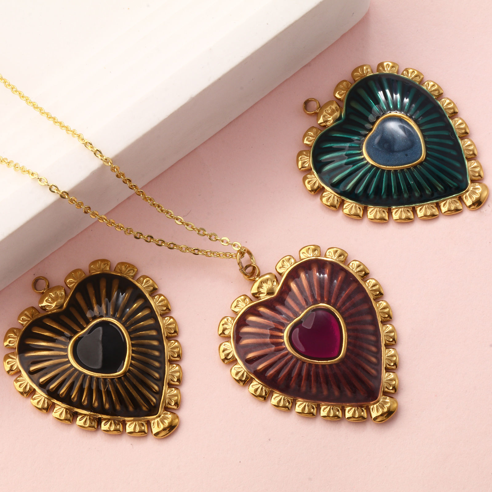 Bild von Umweltfreundliche PVD-Vakuumbeschichtung 304 Edelstahl Valentinstag Anhänger 18K Echtgold plattiert Emaille Herz 3.4cm x 2.9cm