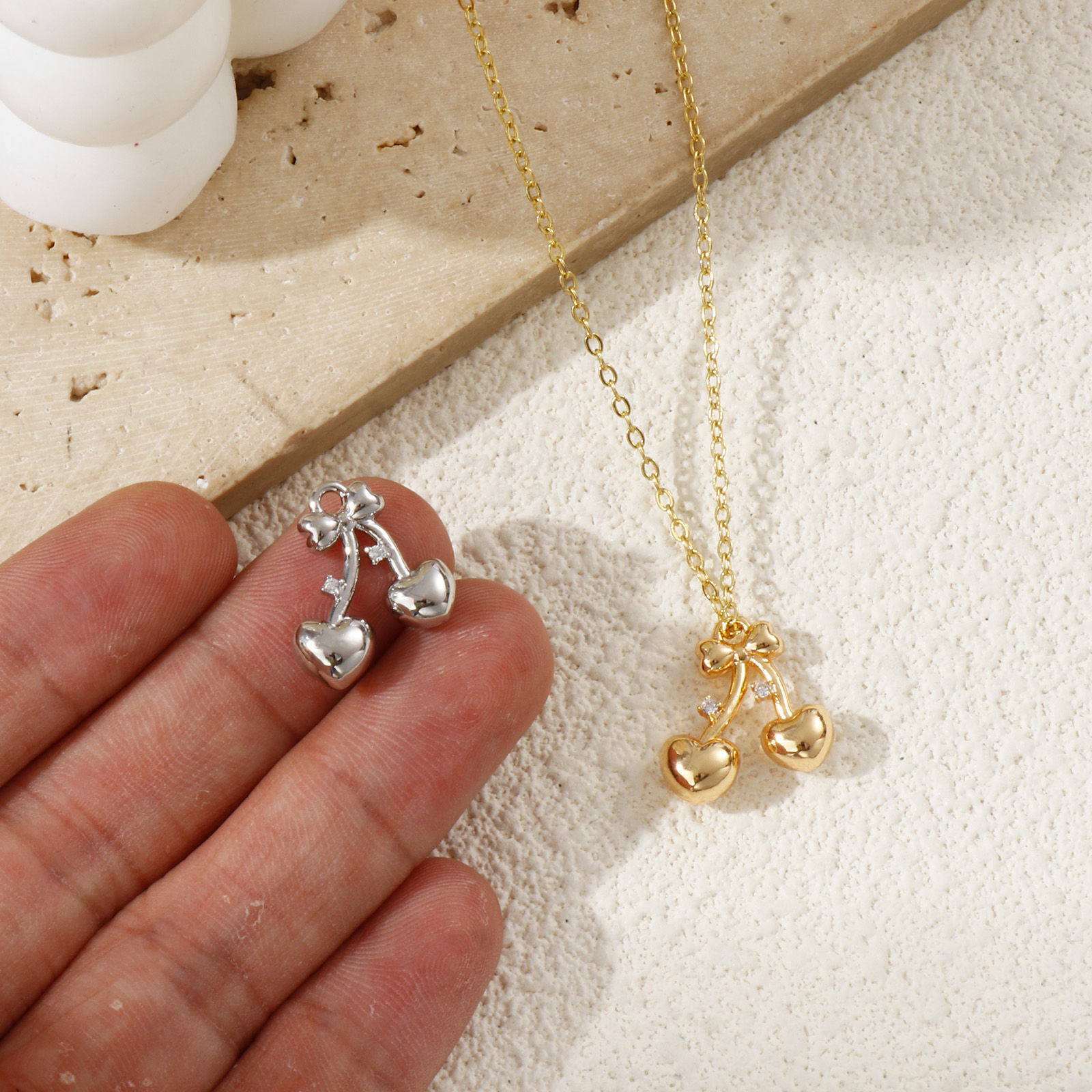 Bild von Umweltfreundlich Messing Valentinstag Charms Echtgold plattiert Kirsche Herz 3D Klar Kubischer Zirkon 16mm x 15mm