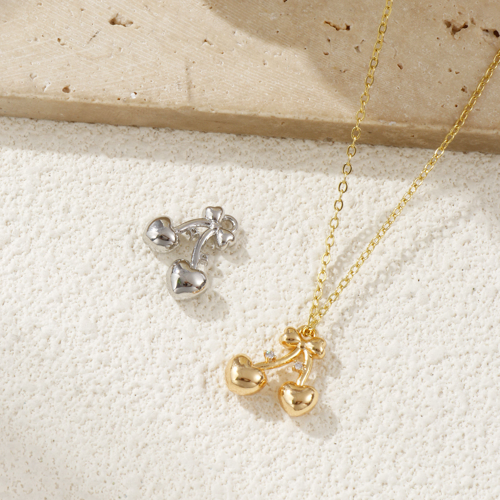 Bild von Umweltfreundlich Messing Valentinstag Charms Echtgold plattiert Kirsche Herz 3D Klar Kubischer Zirkon 16mm x 15mm