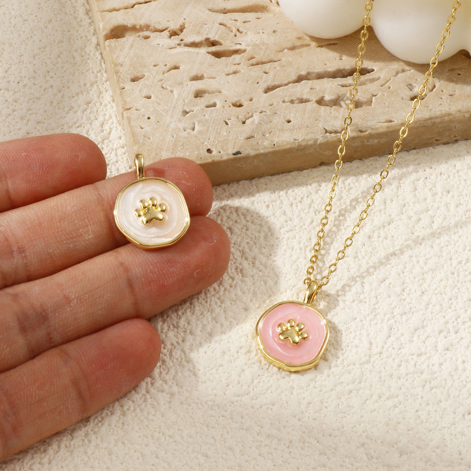 Bild von Umweltfreundlich Messing Haustier Denkmal Charms 18K Echtgold plattiert Emaille Unregelmäßig Pfotenabdruck Perlmuttartig 19.5mm x 14mm