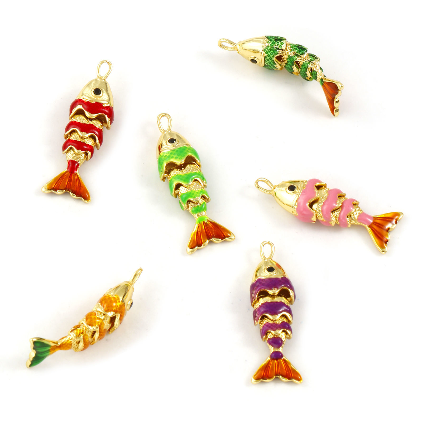 1 個 真鍮 海ジュエリー チャーム 18Kゴールドメッキ エナメル 魚 3D 可動式 黒 ジルコン 28mm x 9mm、 の画像