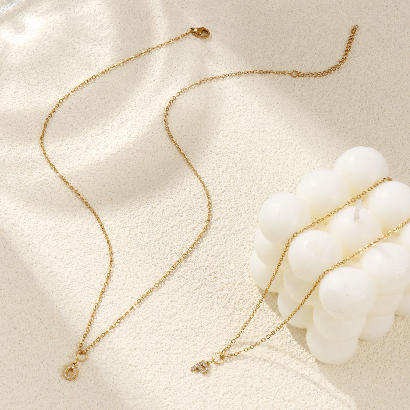 Imagen de 18K Oro Real Chapado Cadena de Cable Cruz Collar con Colgante, 304 Acero Inoxidable 45cm + 5cm, Para Mujeres, Transparente Rhinestone Mensaje " A-Z " Micro Pave, Letra Mayúscula Elegante Regalo, Recubrimiento al Vacío PVD Ecológico, 1 Unidad