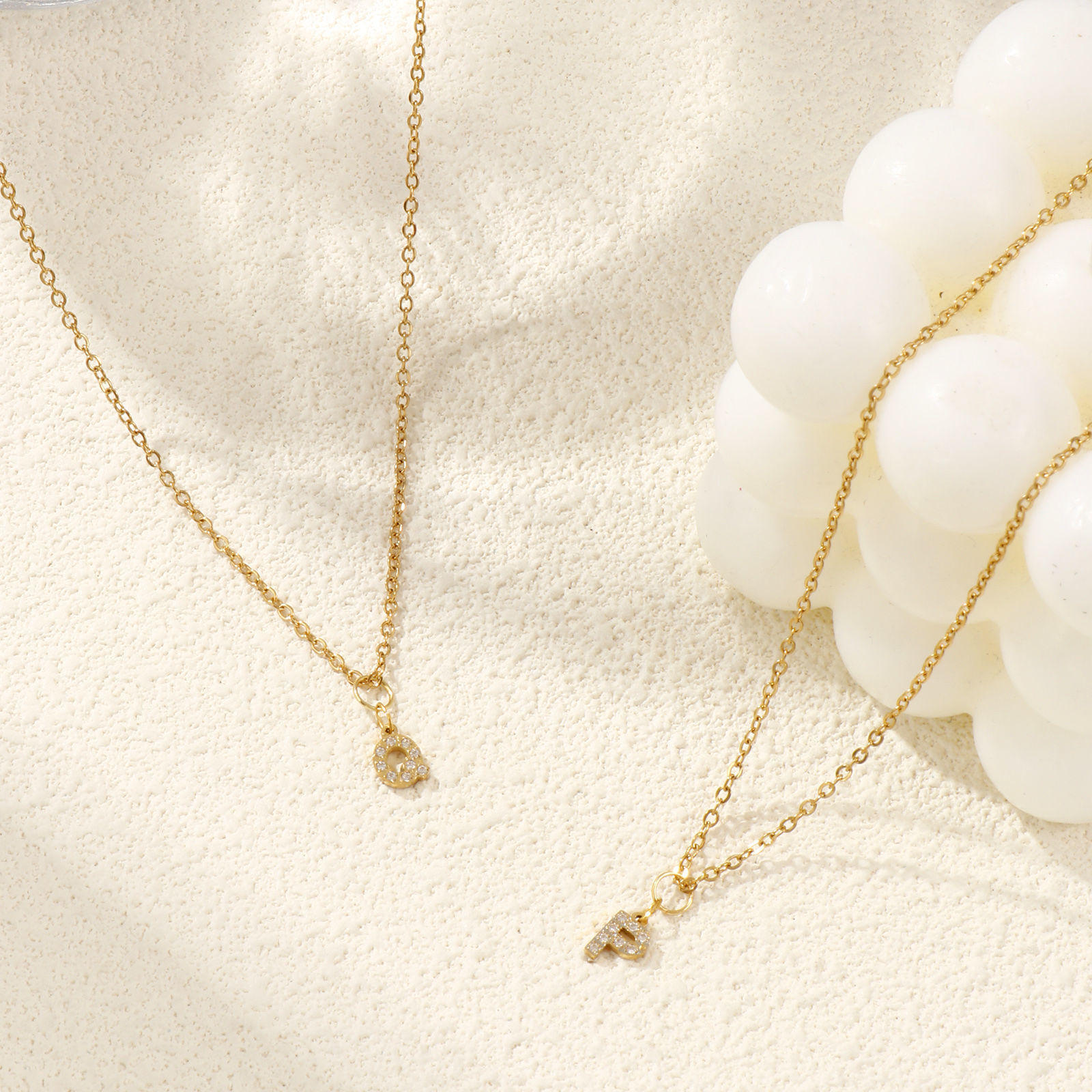 Imagen de 18K Oro Real Chapado Cadena de Cable Cruz Collar con Colgante, 304 Acero Inoxidable 45cm + 5cm, Para Mujeres, Transparente Rhinestone Mensaje " A-Z " Micro Pave, Letra Mayúscula Elegante Regalo, Recubrimiento al Vacío PVD Ecológico, 1 Unidad