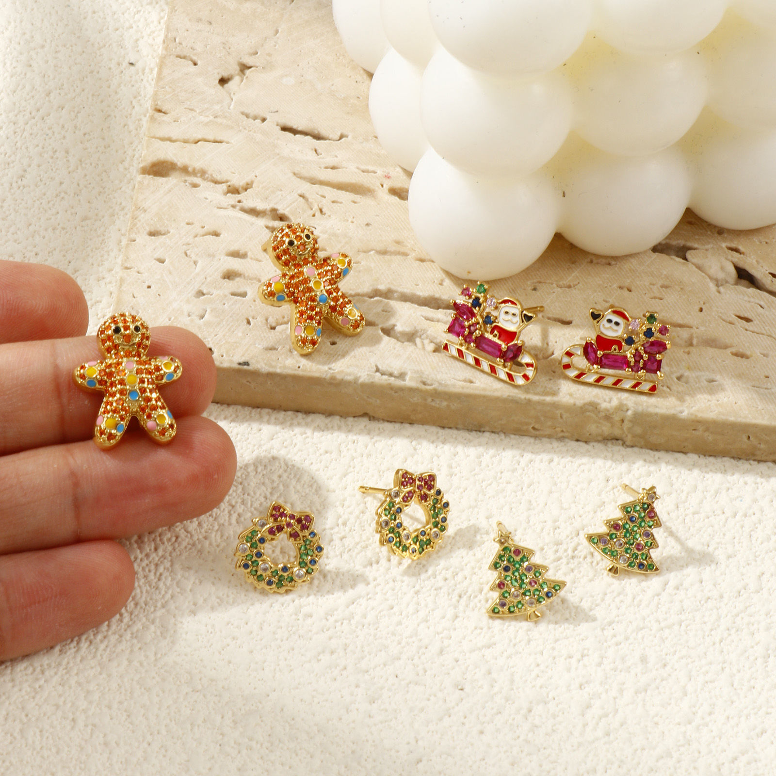 Изображение Sweet & Cute Exquisite 18K Gold Plated Brass & Cubic Zirconia Christmas Ear Post Stud Earrings For Women Gift