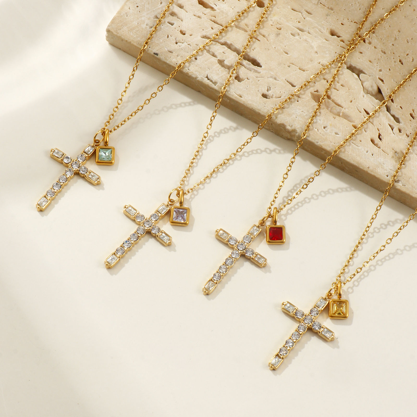 Изображение 18K настоящее золото с покрытием Кабельные Цепи Крест Ожерелье с подвеской, 304 Нержавеющая Сталь 45см + 5см, Для женщин, Прозрачный Искусственный Циркон Камень рождения Ретро подарок, Экологичное вакуумное PVD-покрытие, 1 ШТ