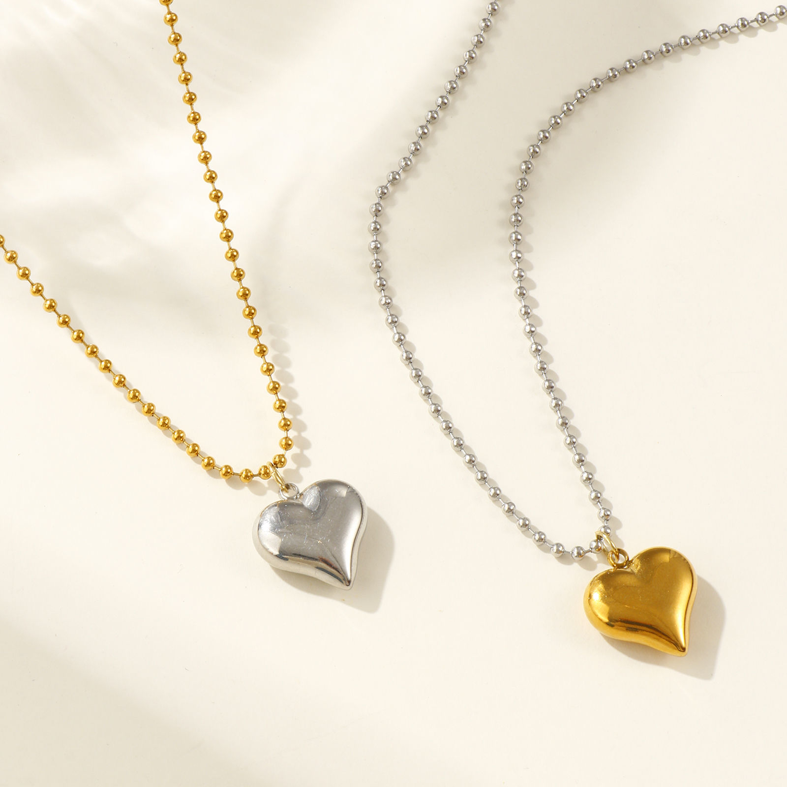 Image de Collier à Breloques Cœur Multicolore en 304 Acier Inoxydable Pour Femmes, Chaîne Maille Bille La Saint Valentin Élégant Cadeau, Respectueux de la Nature, 1 Pièce