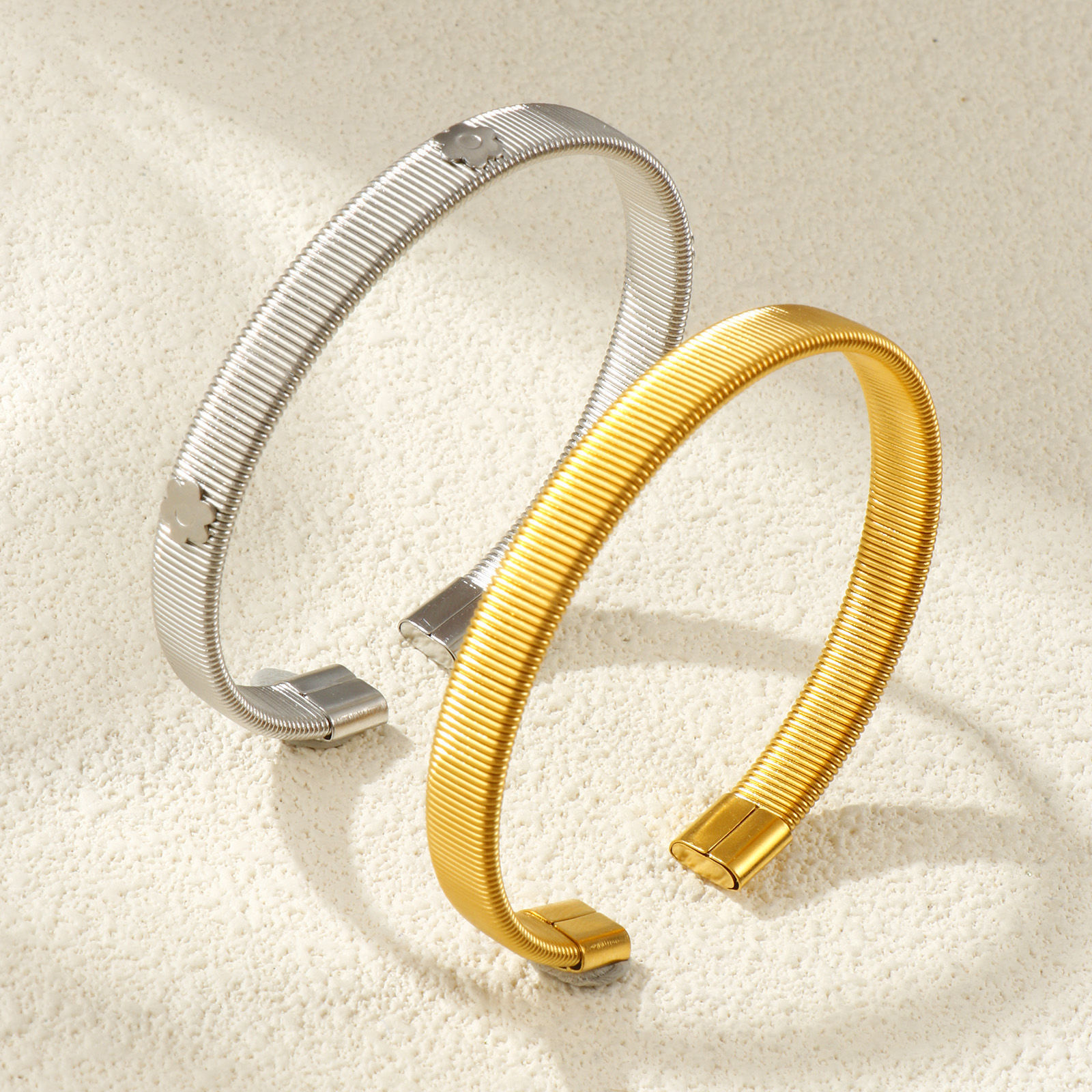 Изображение 1 ШТ Экологичный Минималистский Изысканный настоящее золото с покрытием 304 Нержавеющая Сталь С Полосами Полуоткрытый Браслет Для женщин подарок 19см длина