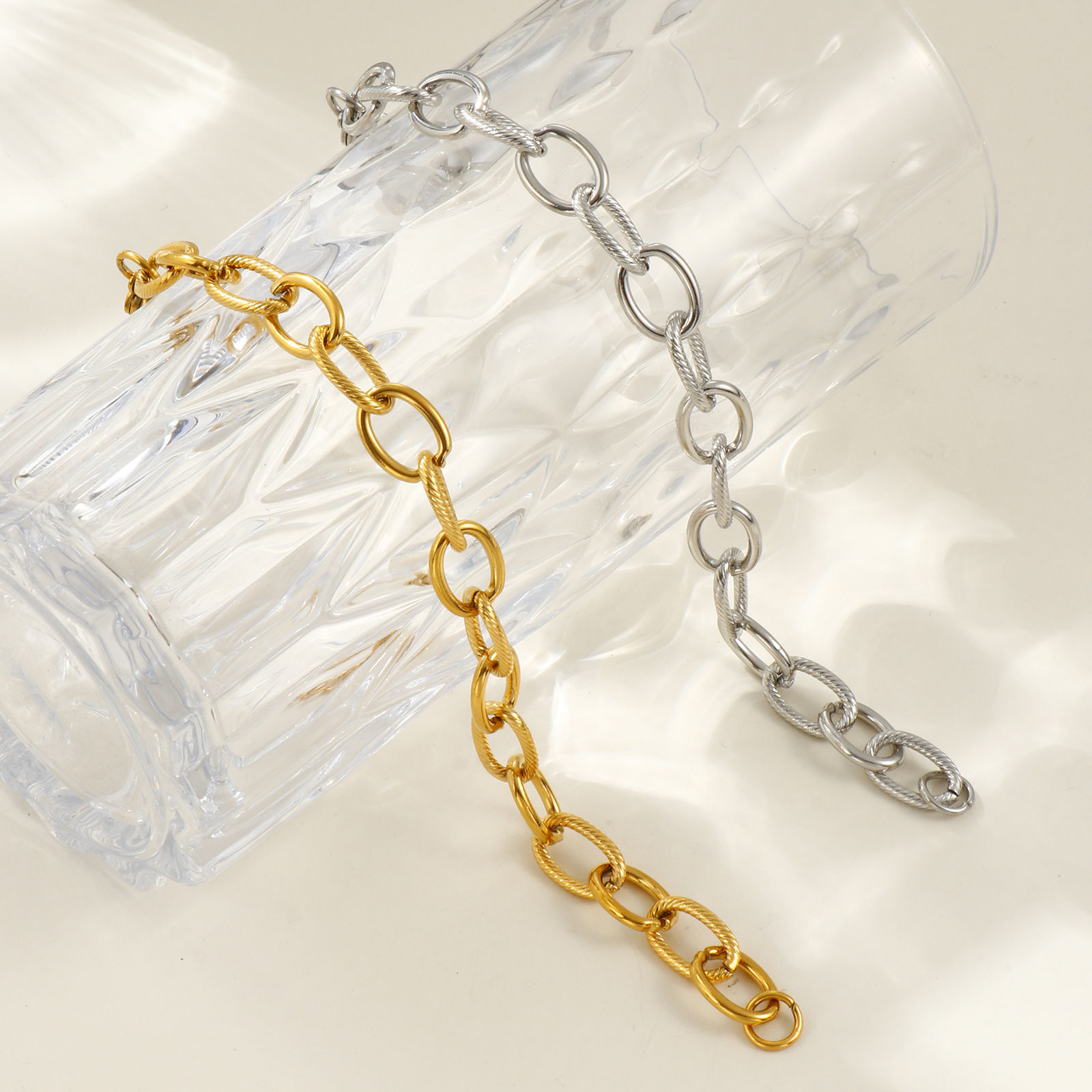 Imagen de 1 Piece Eco-friendly Dainty Exquisite Multicolor 304 Stainless Steel Handmade Link Chain Bracelets For Women Gift 19cm(7.5") long