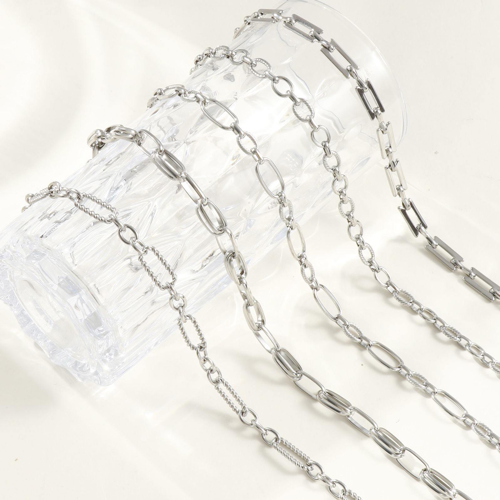 Bild von Silberfarbe Handgefertigte Gliederkette Halskette, 304 Edelstahl 40cm + 5cm, Für Frauen, Einfach und lässig Exquisit Geschenk, Umweltfreundlich