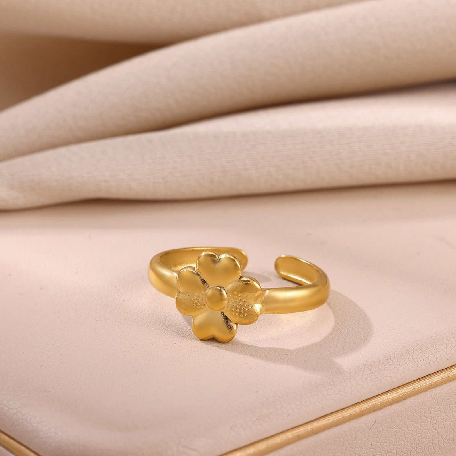 Imagen de 1 Piece Eco-friendly Stylish Exquisite 18K Gold Plated 304 Stainless Steel Open Adjustable Rings For Women Gift