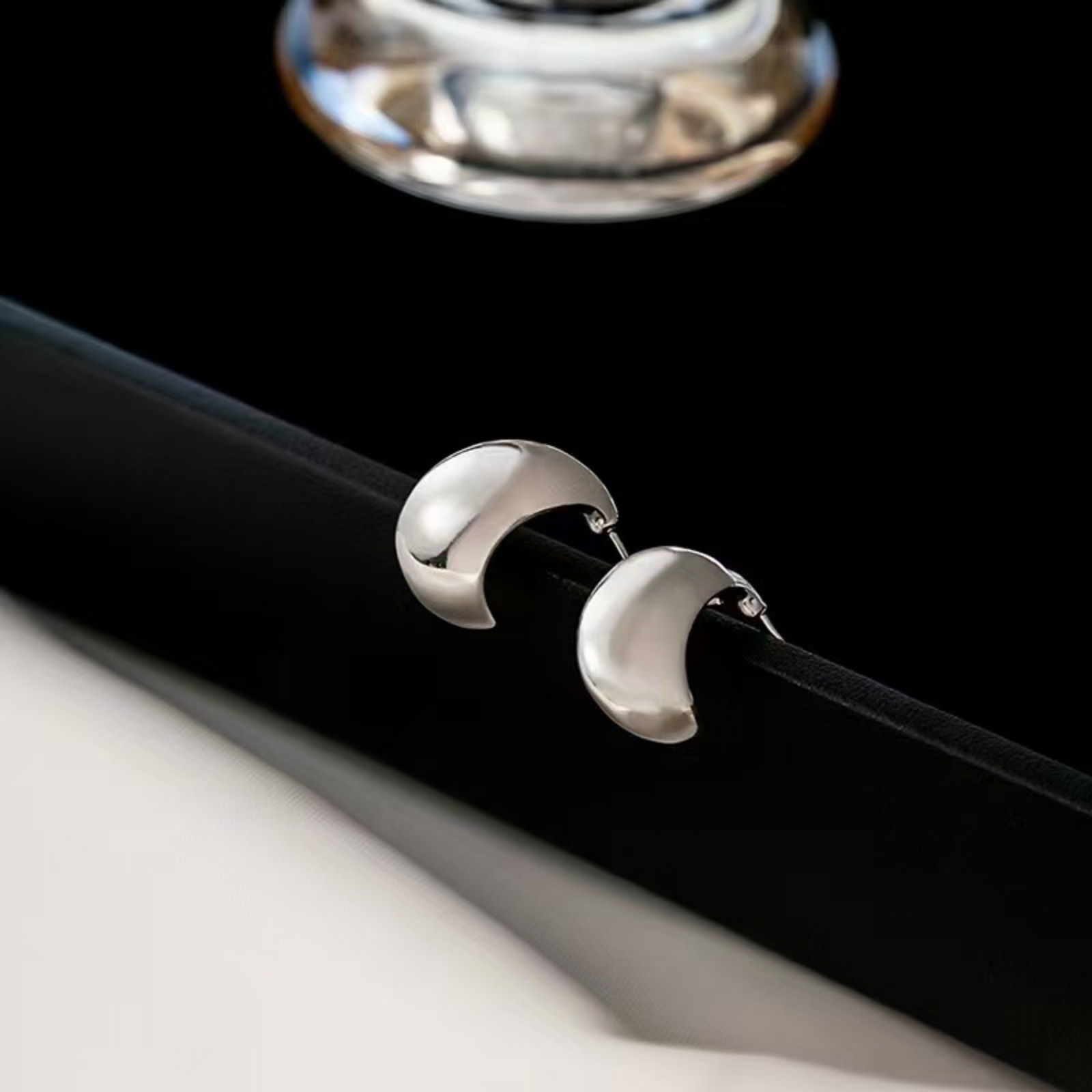 Изображение 1 Pair Eco-friendly Stylish Exquisite Multicolor 304 Stainless Steel Half Round Ear Post Stud Earrings For Women Gift