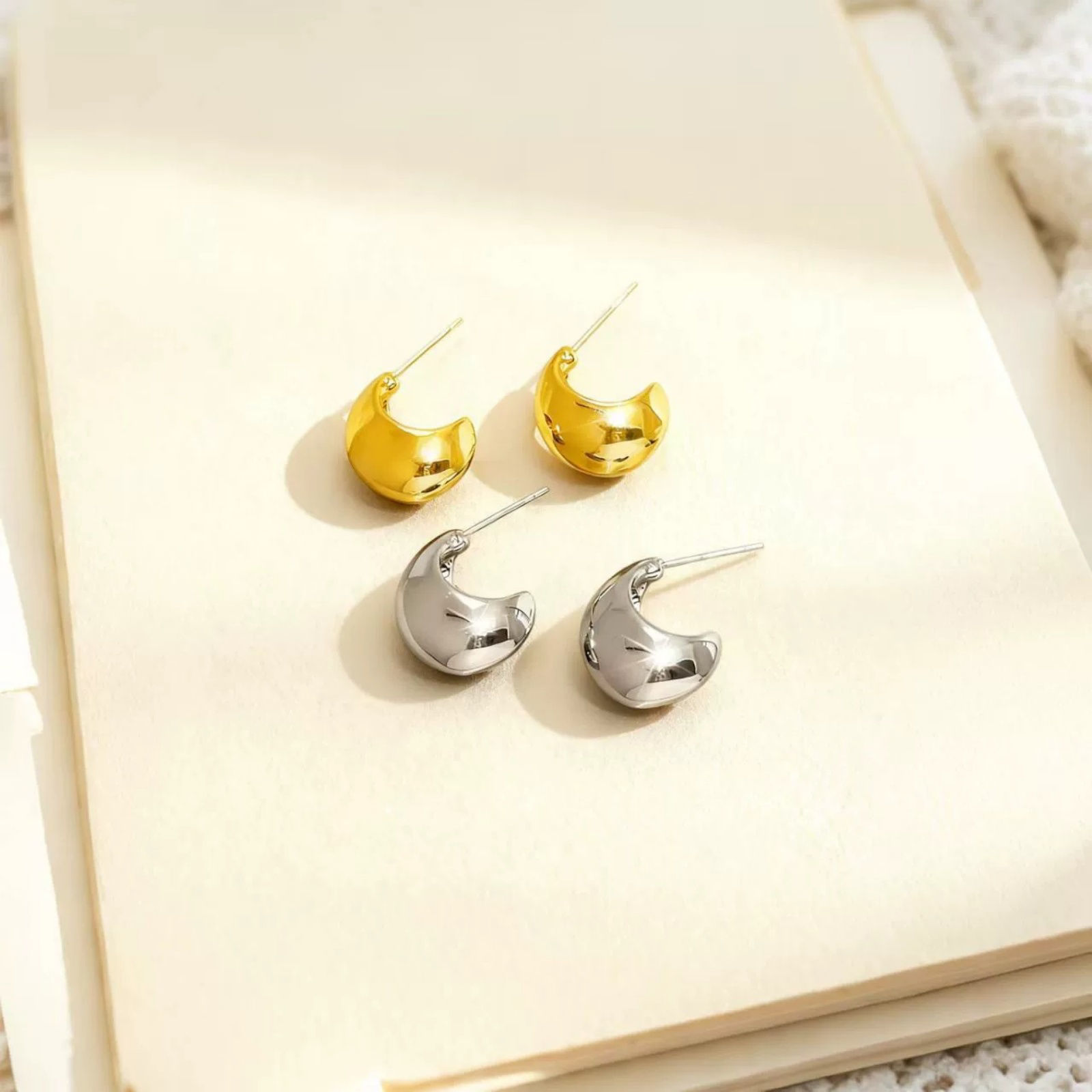 Изображение 1 Pair Eco-friendly Stylish Exquisite Multicolor 304 Stainless Steel Half Round Ear Post Stud Earrings For Women Gift