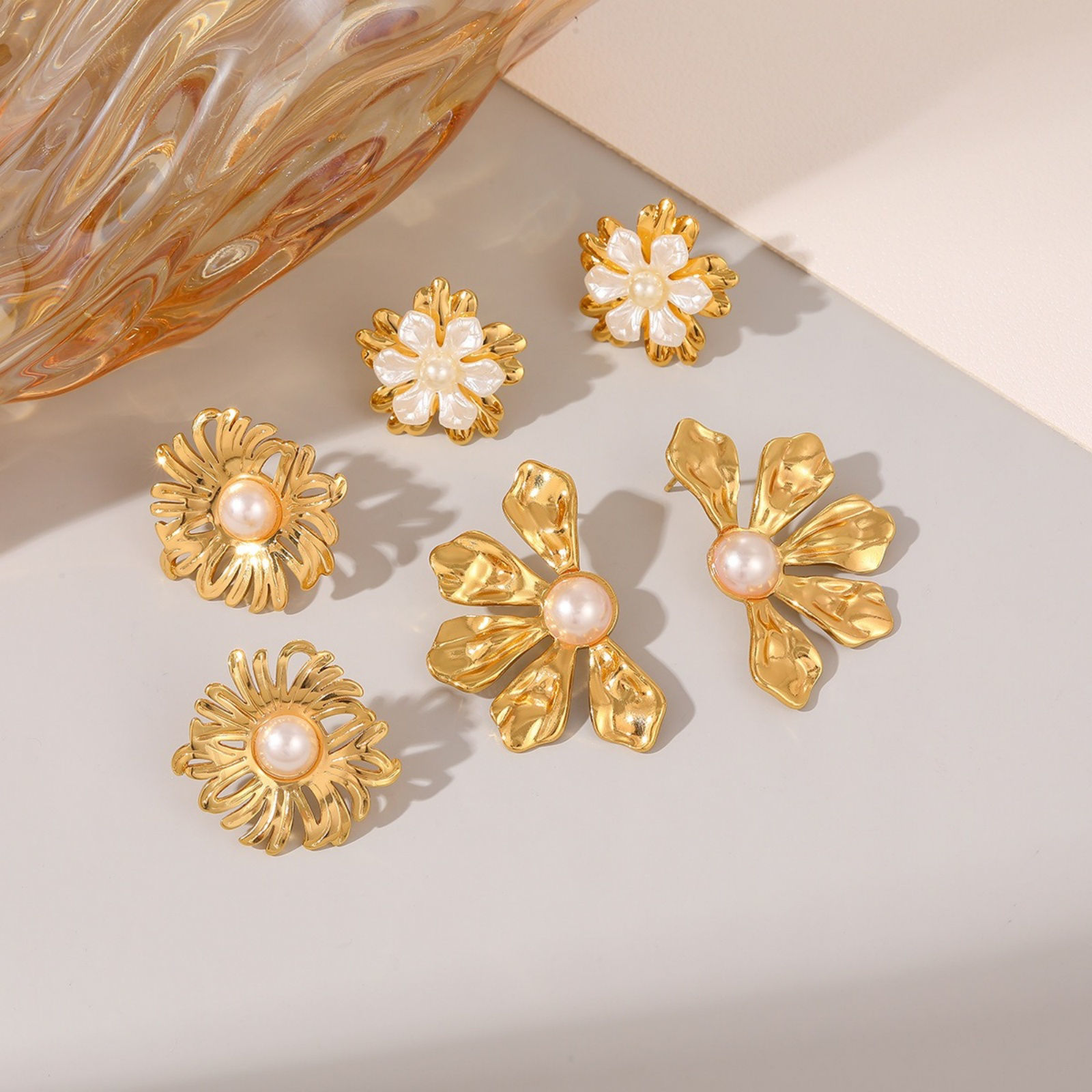 Изображение 1 Pair Vacuum Plating Dainty Stylish 18K Gold Plated White 304 Stainless Steel Acrylic Imitation Pearl Ear Post Stud Earrings For Women Gift