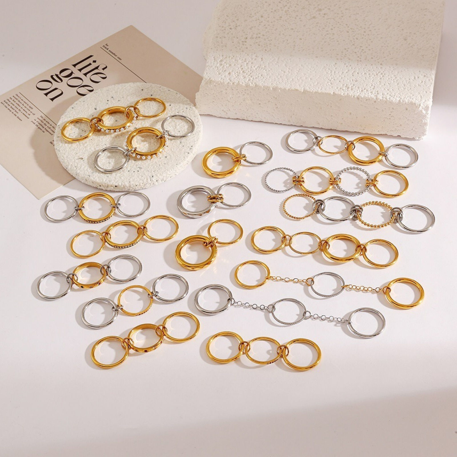 1 Piece Eco-friendly PVD Vacuum Plating Stylish Exquisite Multicolor 304 Stainless Steel Unadjustable Rings For Women Gift の画像