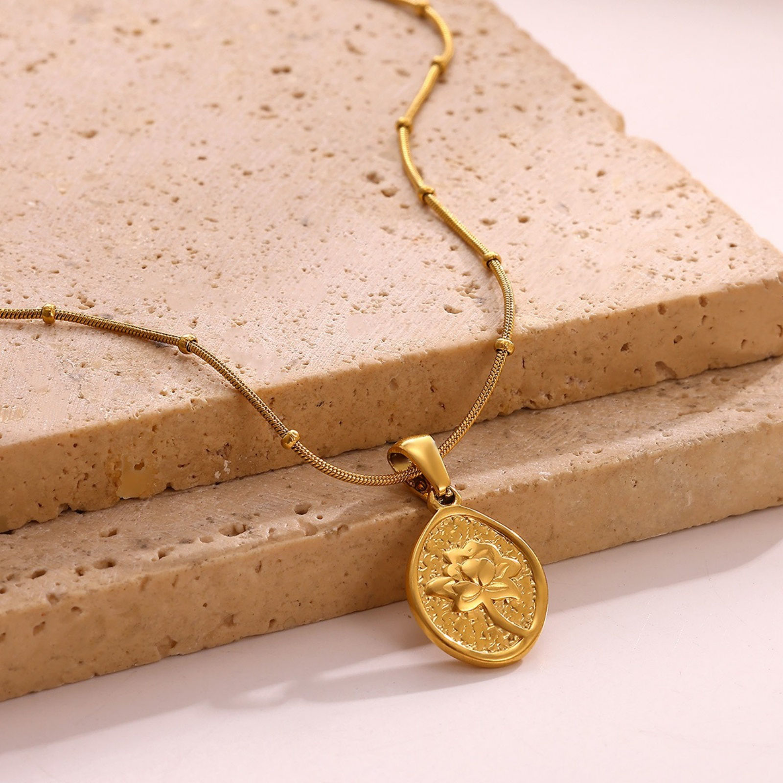 Изображение Multicolor Heart Pendant Charm Necklace, 304 Stainless Steel For Women, Valentine's Day Stylish Gift, Eco-friendly, 1 Piece