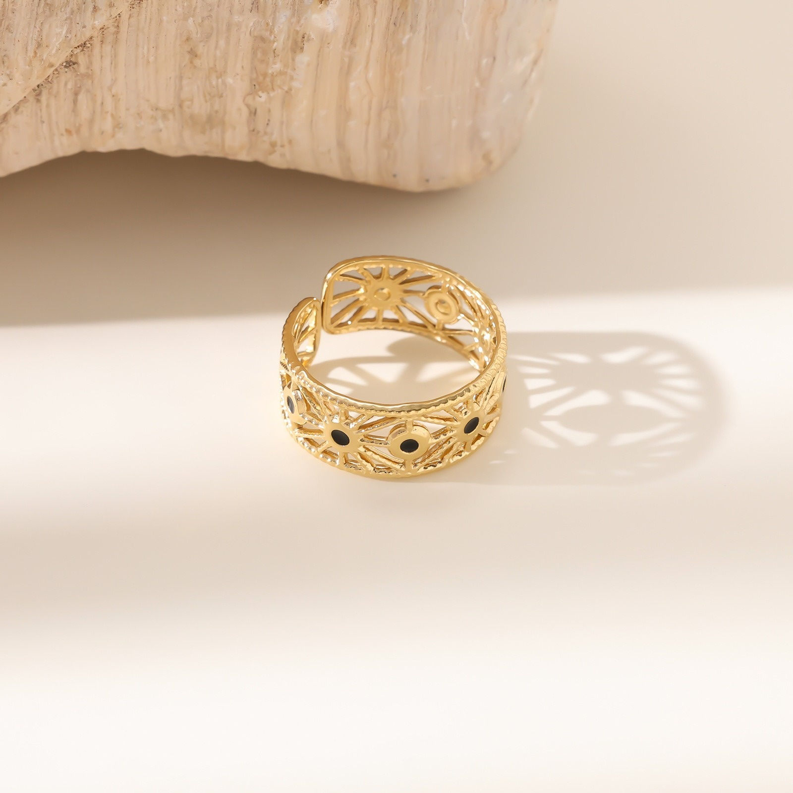 1 Piece Eco-friendly Dainty Stylish 18K Gold Plated 304 Stainless Steel Open Rings For Women Gift の画像