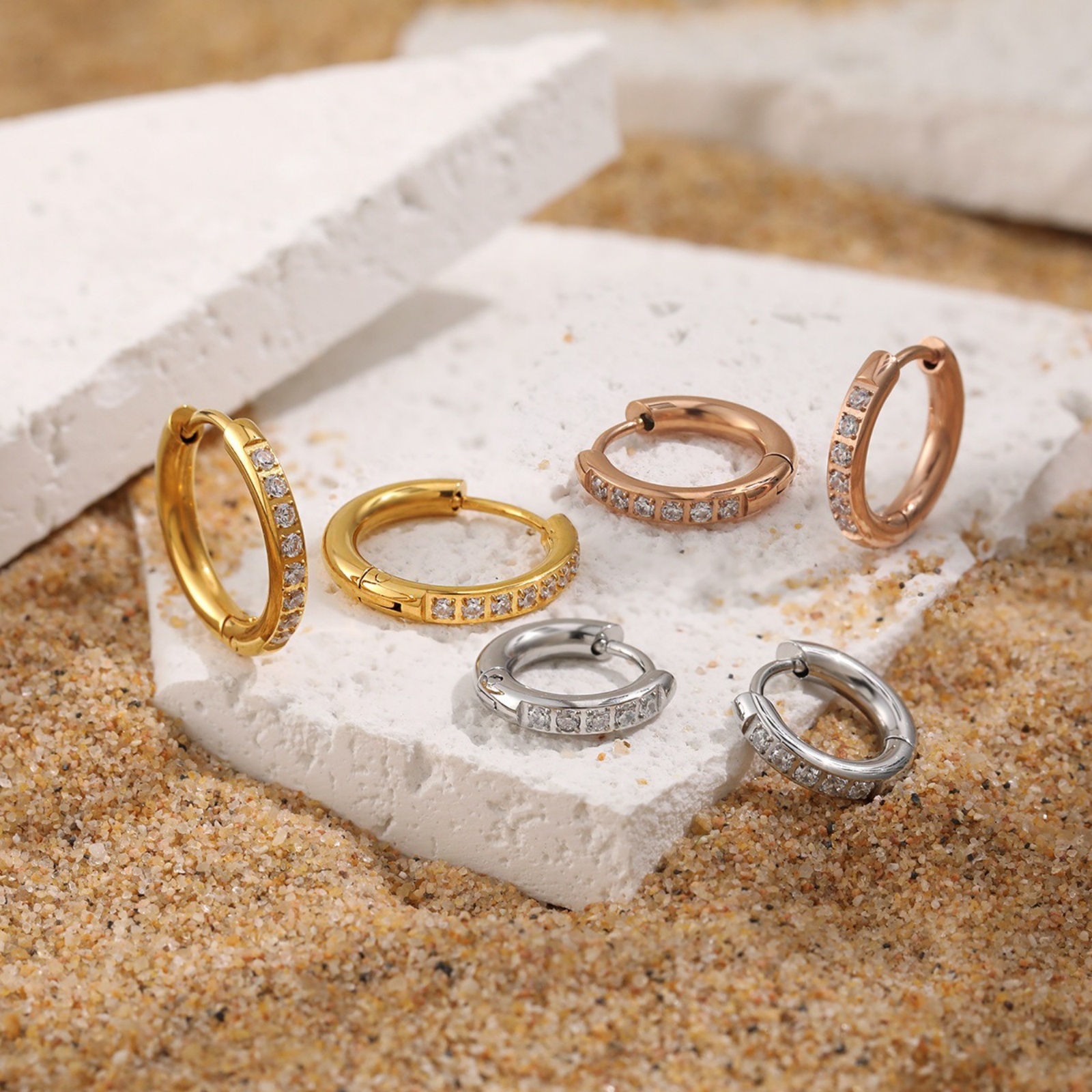 1 Pair Vacuum Plating Stylish Exquisite 304 Stainless Steel & Rhinestone Hoop Earrings For Women Gift の画像