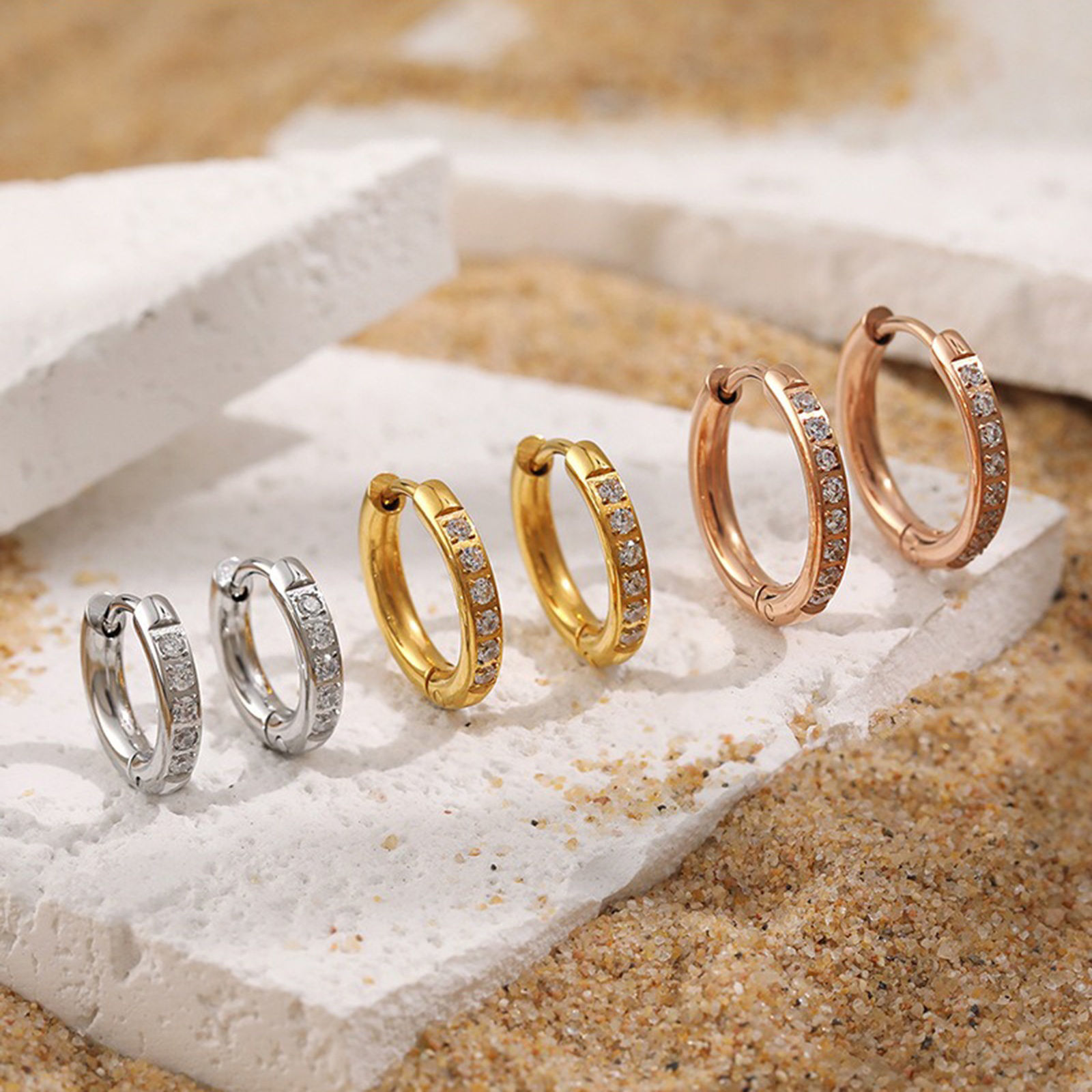 1 Pair Vacuum Plating Stylish Exquisite 304 Stainless Steel & Rhinestone Hoop Earrings For Women Gift の画像