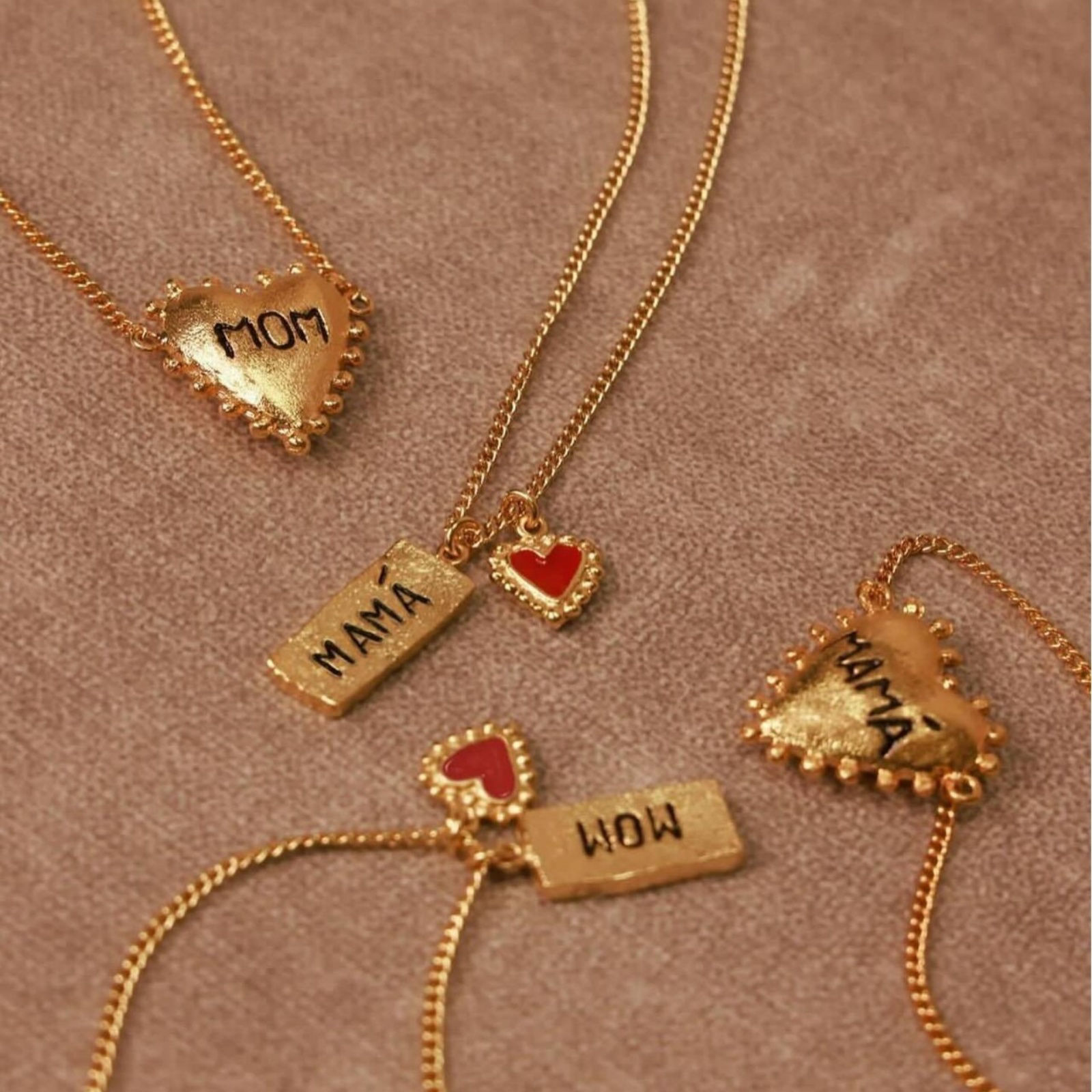 Picture of Wholesale Heart Message " Mama " Pendant Charm Necklace, 18K Gold Plated 304 Stainless Steel Curb Link Chain, Women's Eco-friendly Mother's Day Stylish Gift Jewelry For Retailer, 45cm(17.7") + 5cm(2") long
