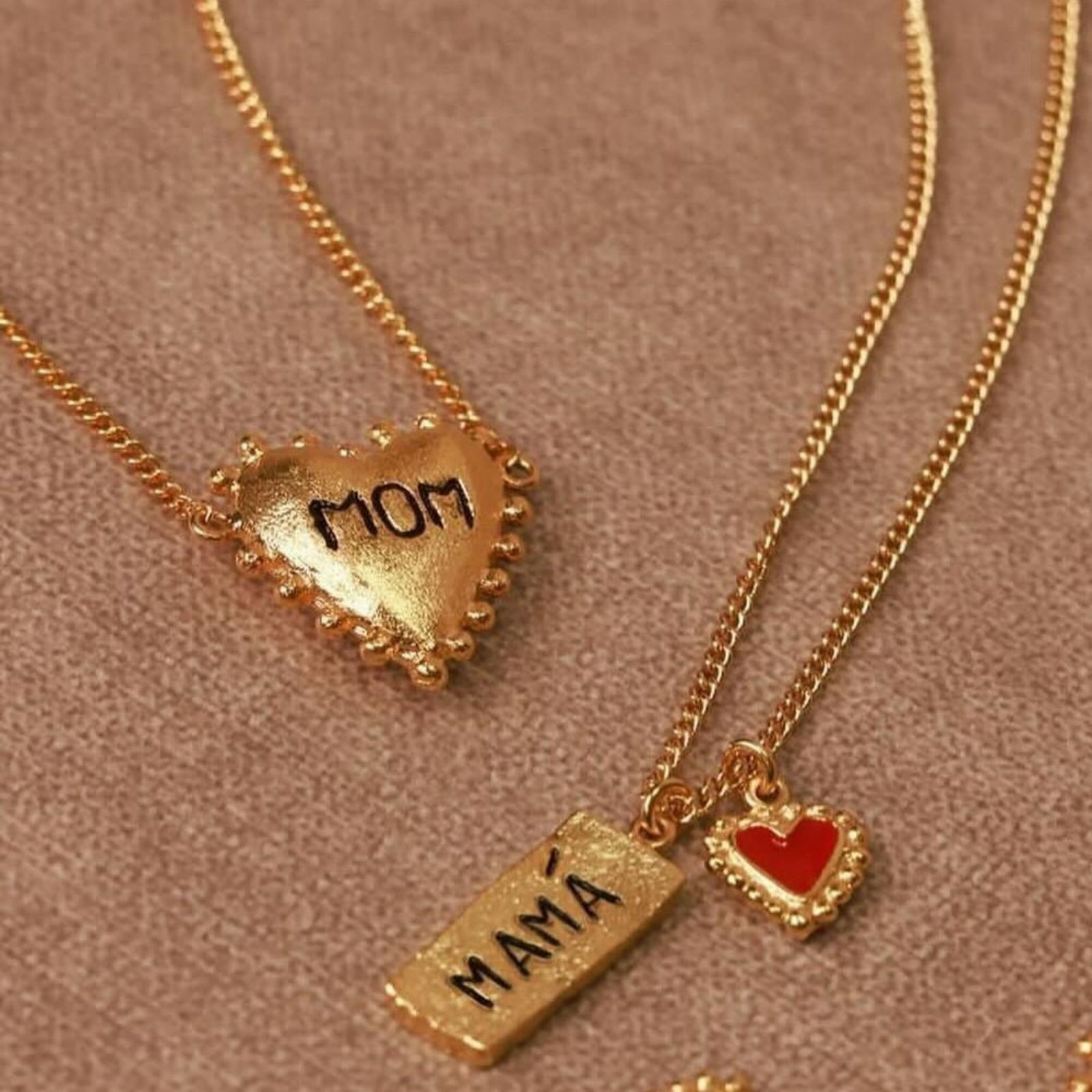 Picture of Wholesale Heart Message " Mama " Pendant Charm Necklace, 18K Gold Plated 304 Stainless Steel Curb Link Chain, Women's Eco-friendly Mother's Day Stylish Gift Jewelry For Retailer, 45cm(17.7") + 5cm(2") long