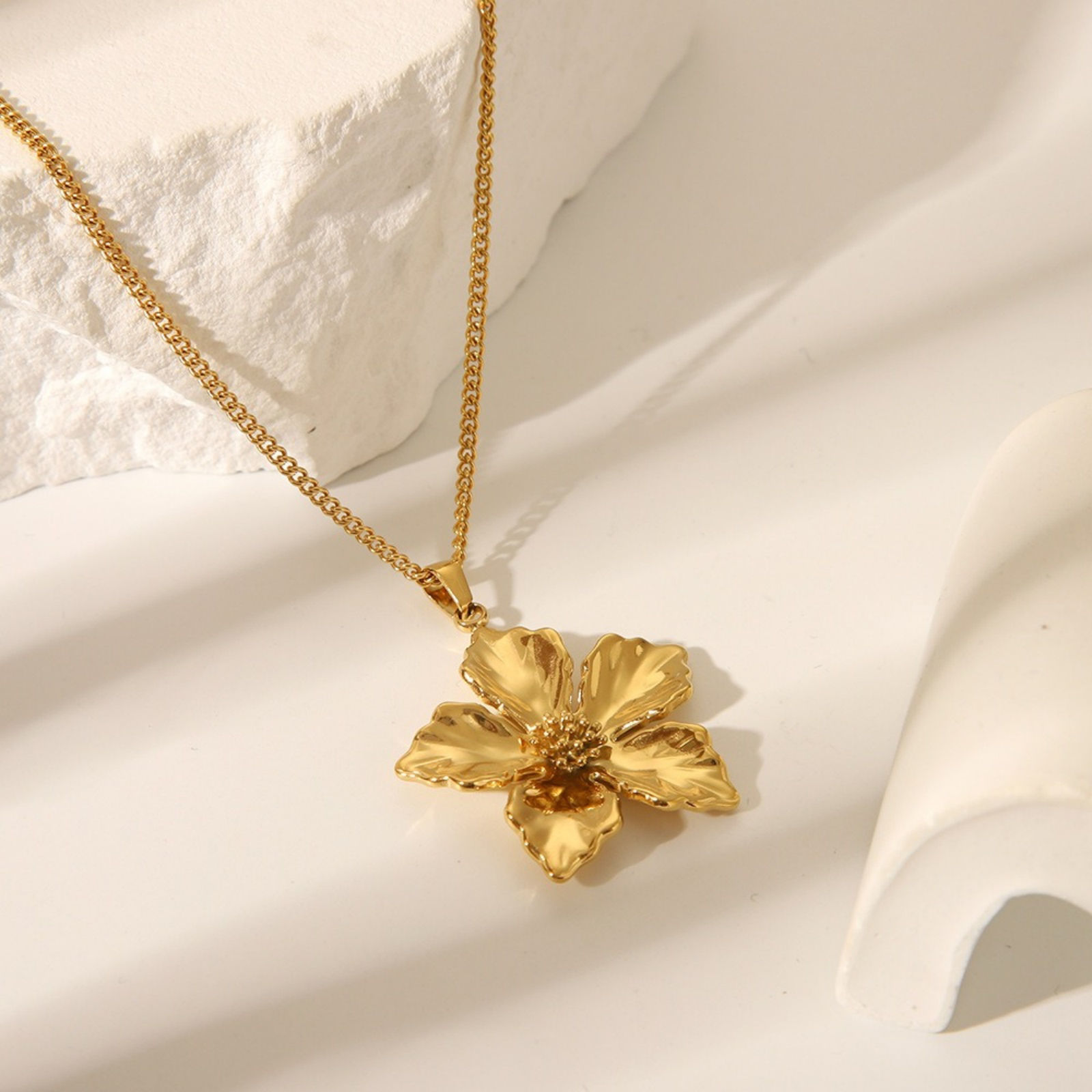 Picture of Wholesale Pendant Charm Necklace, 18K Gold Plated 304 Stainless Steel Women's Eco-friendly PVD Exquisite Stylish Gift Jewelry For Retailer