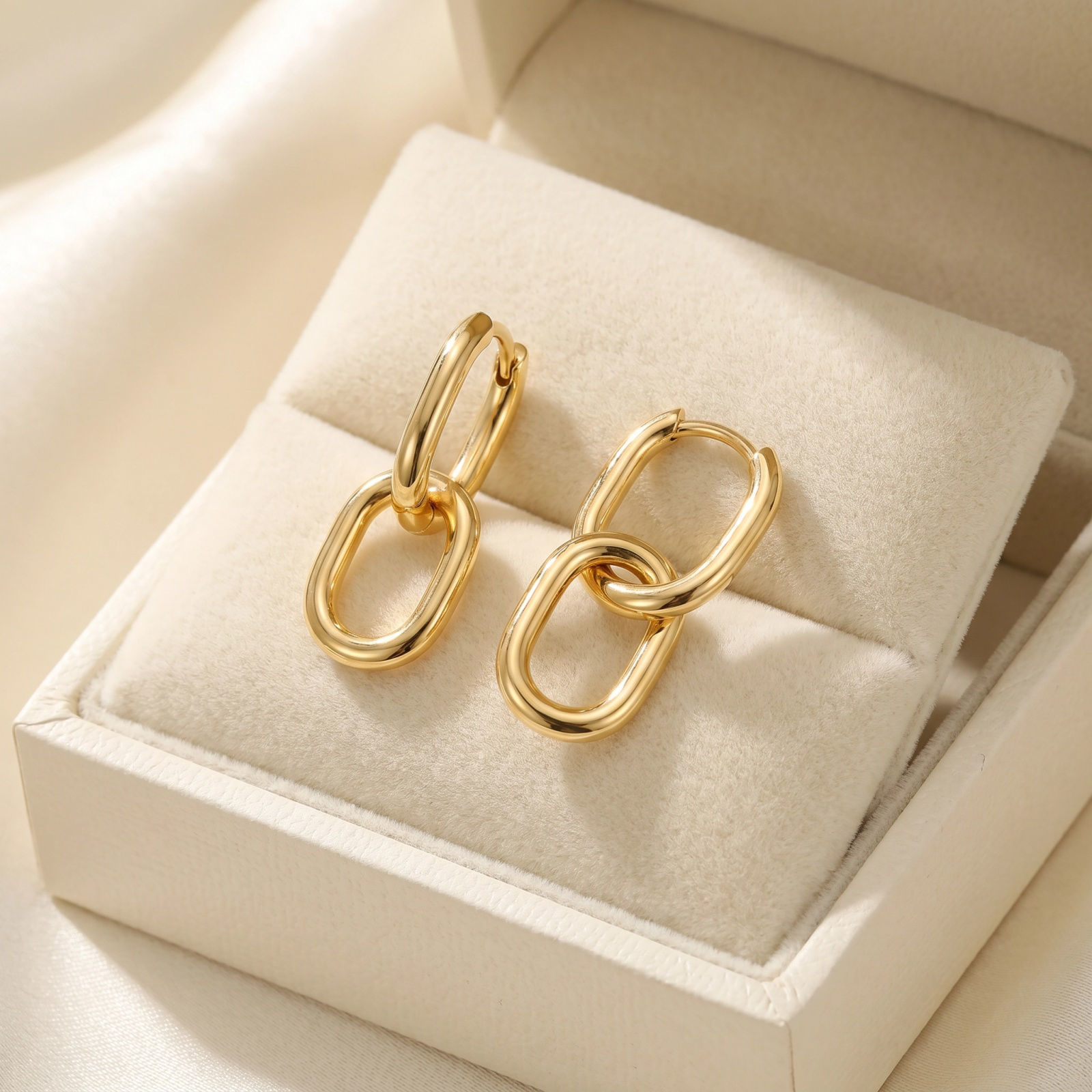 Picture of Wholesale Simple Stylish Huggie Hoop Earrings, 18K Real Gold Plated Brass, Women's Eco-friendly Gift Jewelry Supply, Post/ Wire Size: 0.8mm(20 gauge)