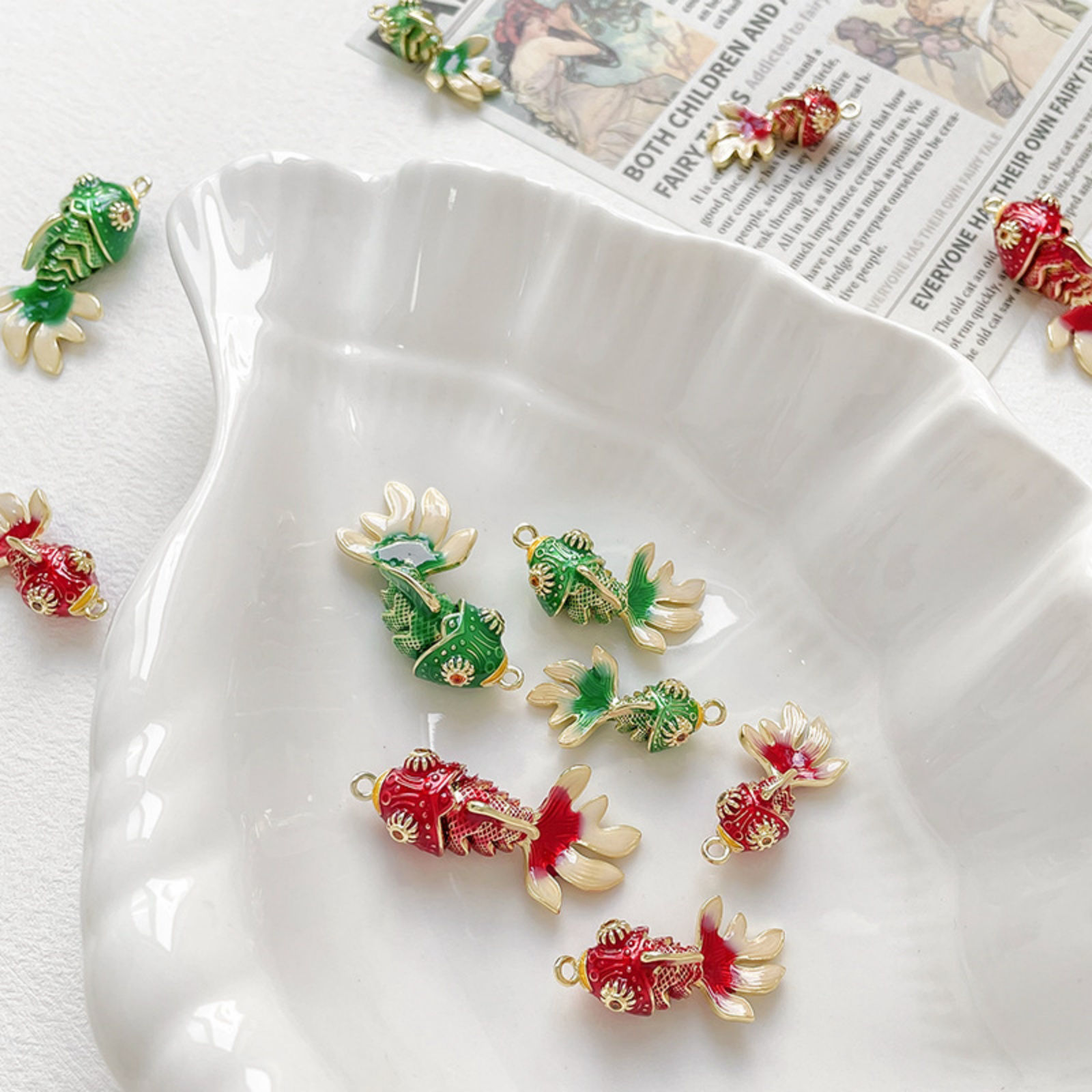 Bild von Umweltfreundlich Messing Ozean Schmuck Charms 18K Echtgold plattiert Goldfisch Beweglich Orangerot Zirkonia