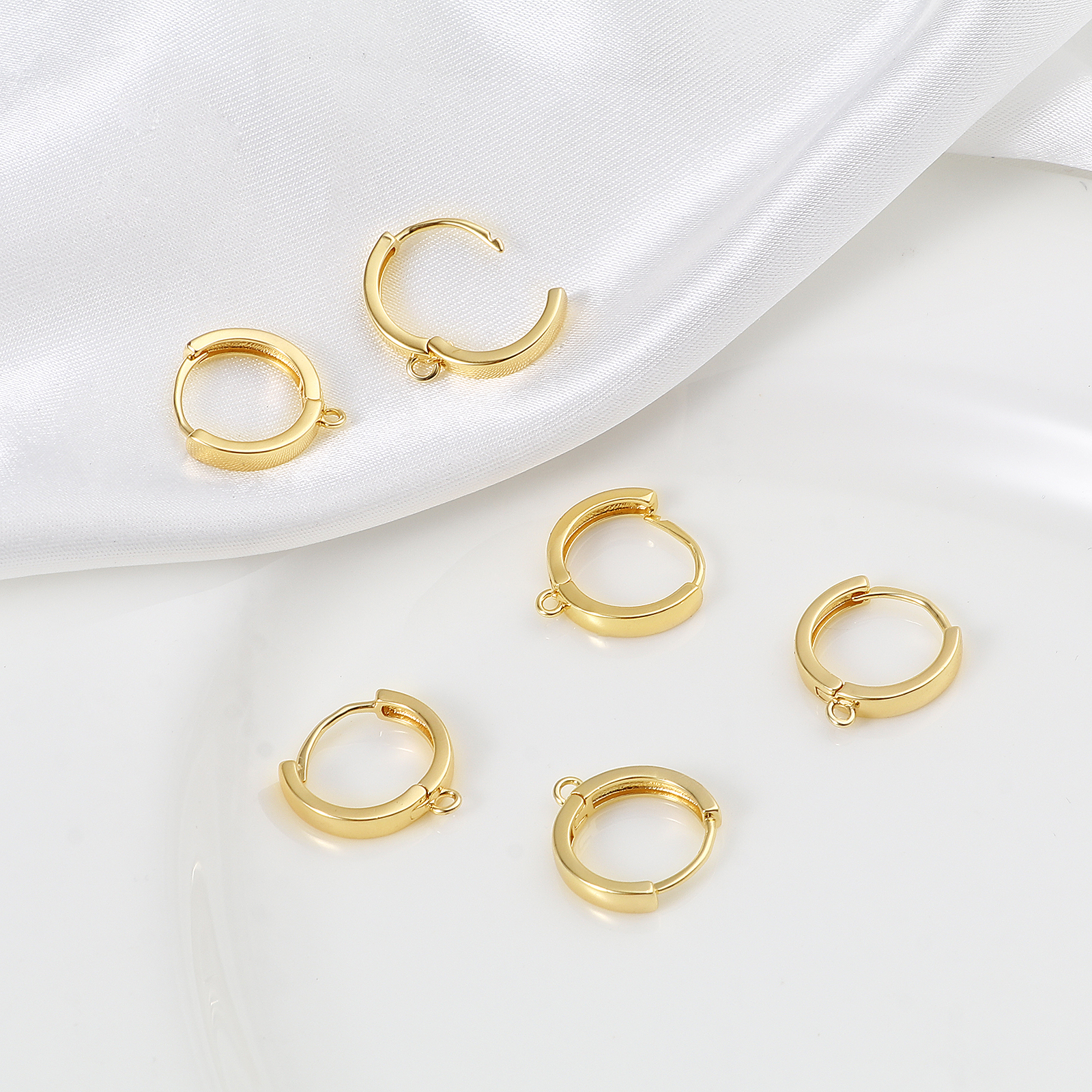 Bild von Messing Ohrreifen 18K Echtgold plattiert Ring M/Öse 17mm x 16mm, Drahtstärke: (17 gauge), 2 Stück