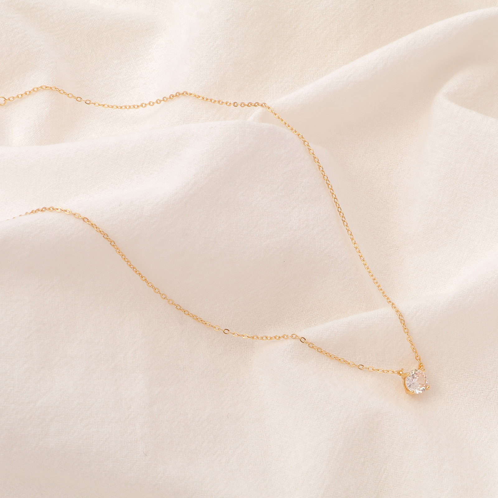 Picture of 1 Piece Eco-friendly Stylish Exquisite 18K Gold Plated Brass Link Cable Chain Round Pendant Necklace For Women 40cm(15 6/8") long