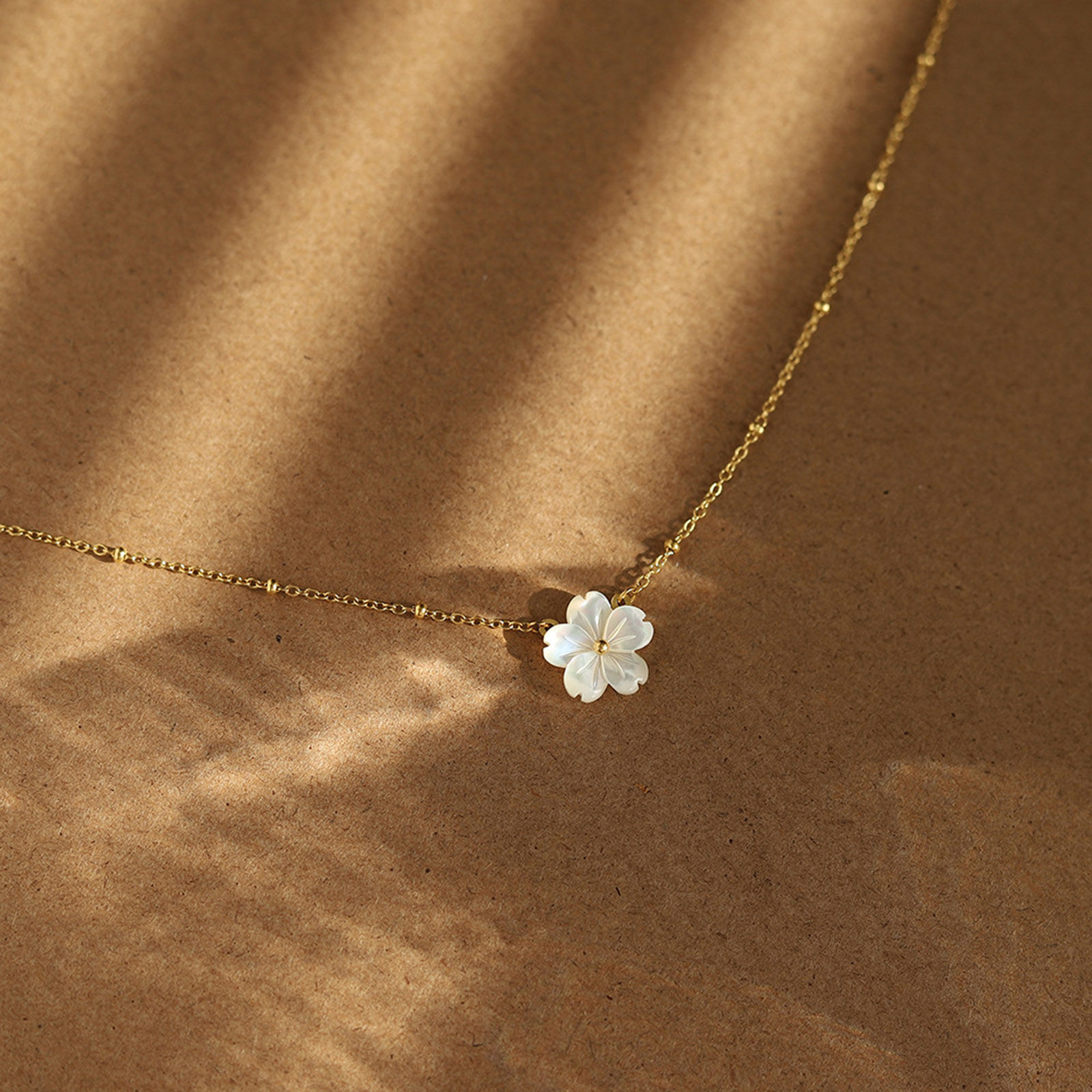 Picture of 1 Piece Vacuum Plating Stylish 18K Real Gold Plated 304 Stainless Steel & Natural Shell Link Cable Chain Flower Pendant Necklace 42cm(16 4/8") long