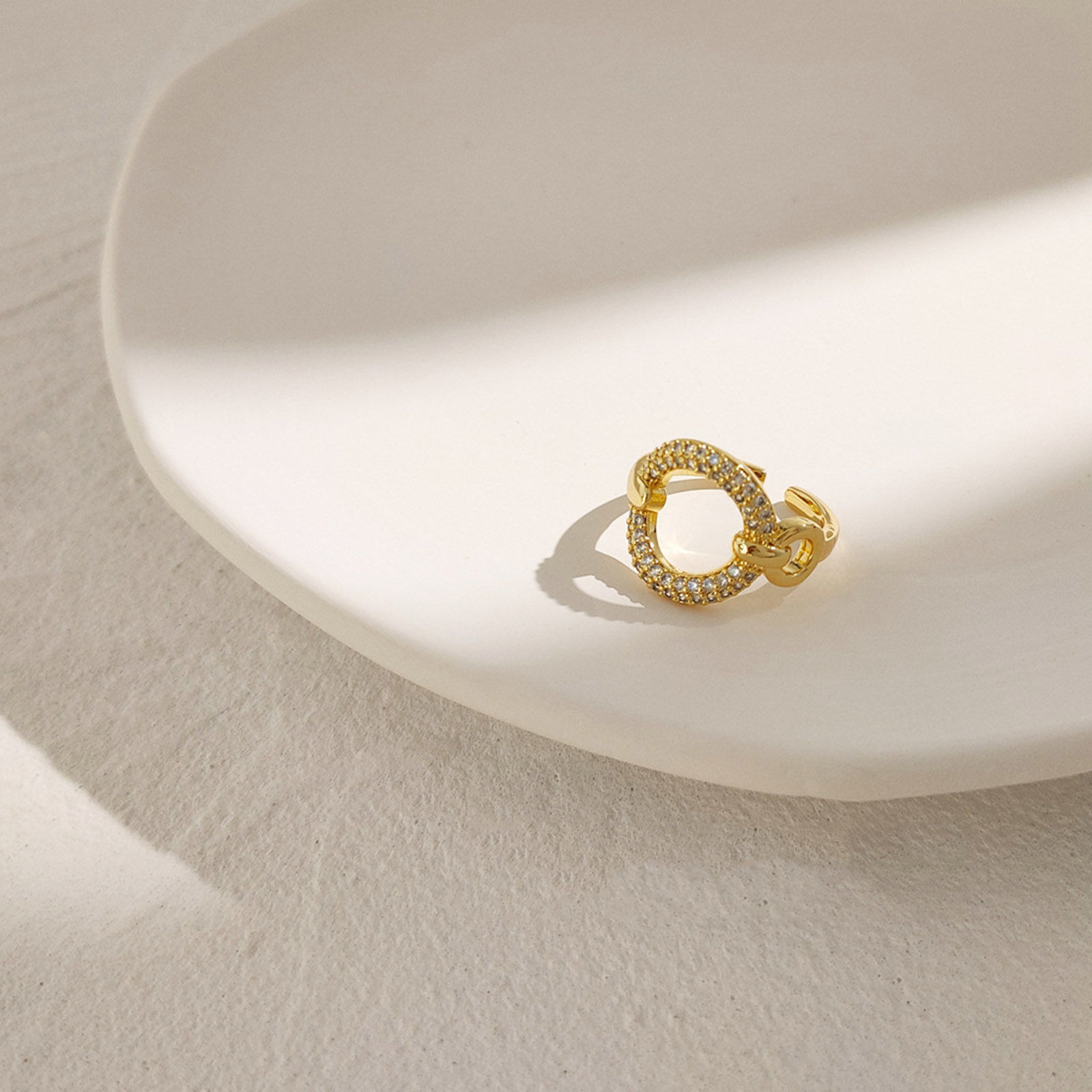 Bild von Umweltfreundlich Exquisit Stilvoll 14K Echtgold plattiert Messing & Kubisch Zirkonia Offen Verstellbar Ring Ring Für Frauen 17mm (US Größe 6,5), 1 Stück