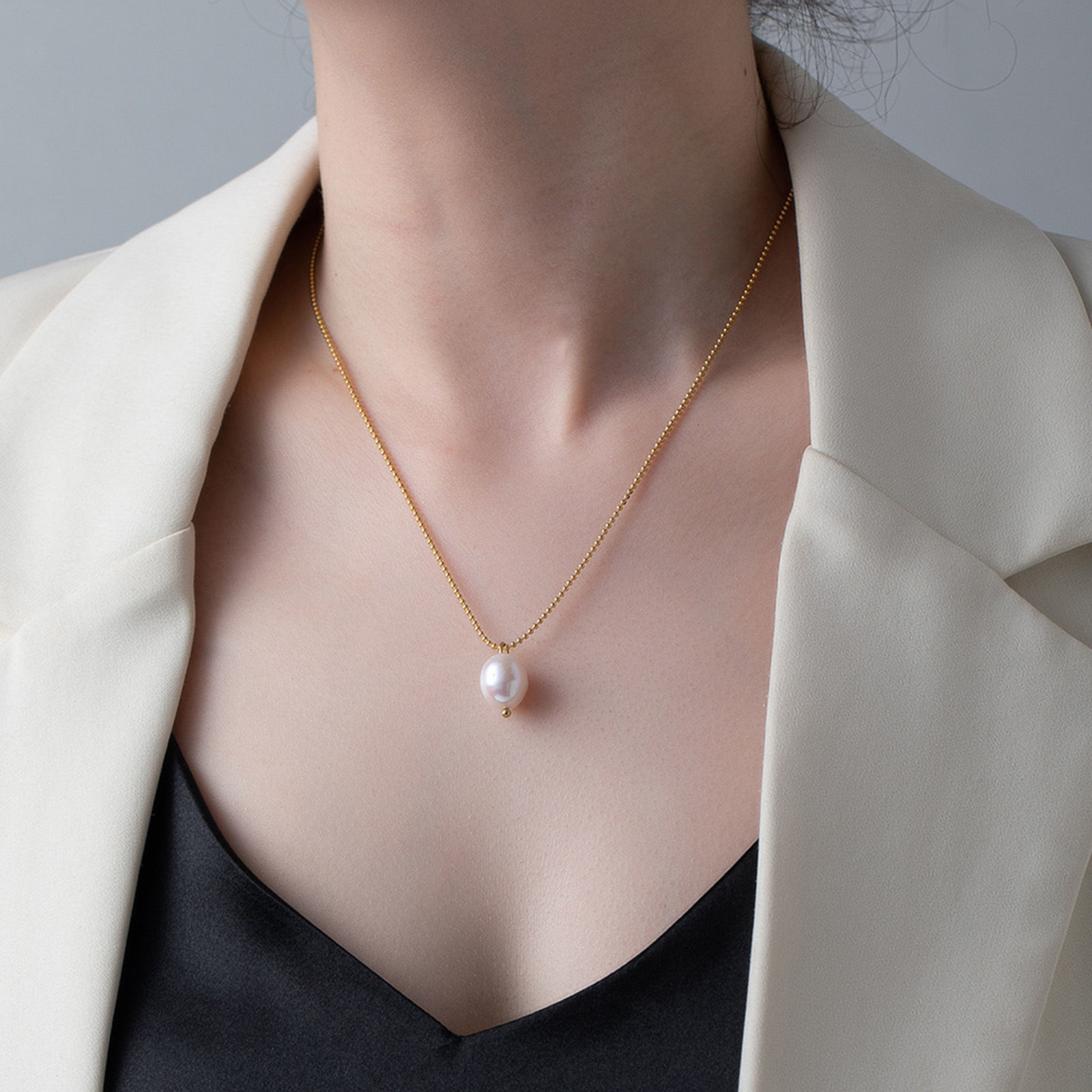 Imagen de 1 Unidad Enchapado al Vacío Retro Romántico Chapado en Oro de 18K Acero Inoxidable & Perla Cadenas Bola Irregular Collar con Colgante Para Mujeres 39cm longitud