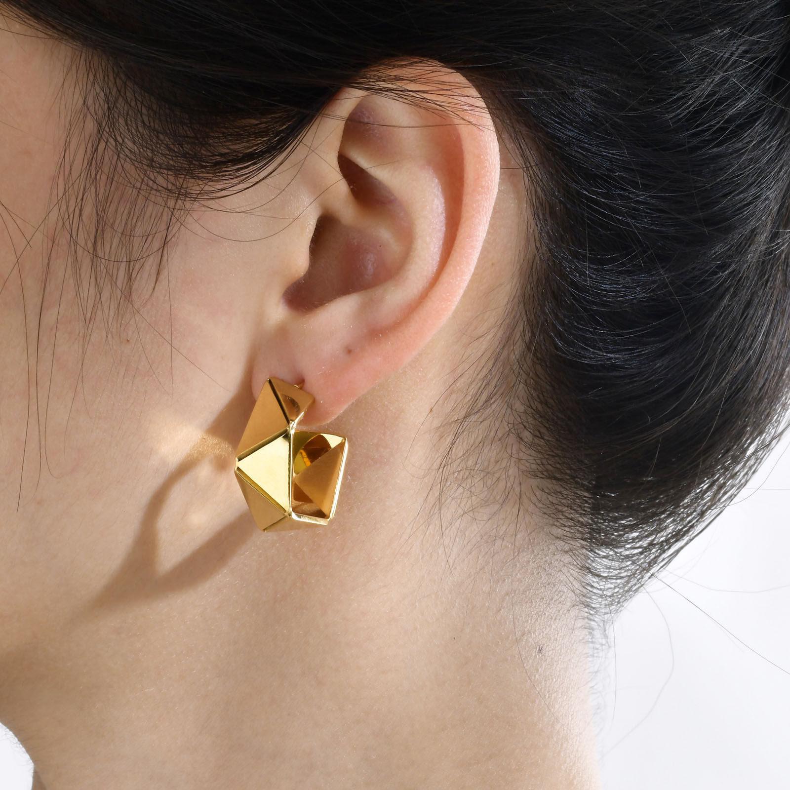 Picture of Eco-friendly Vacuum Plating Stylish Simple 18K Gold Plated 304 Stainless Steel Irregular Hoop Earrings For Women Party 21mm x 9mm, 1 Pair