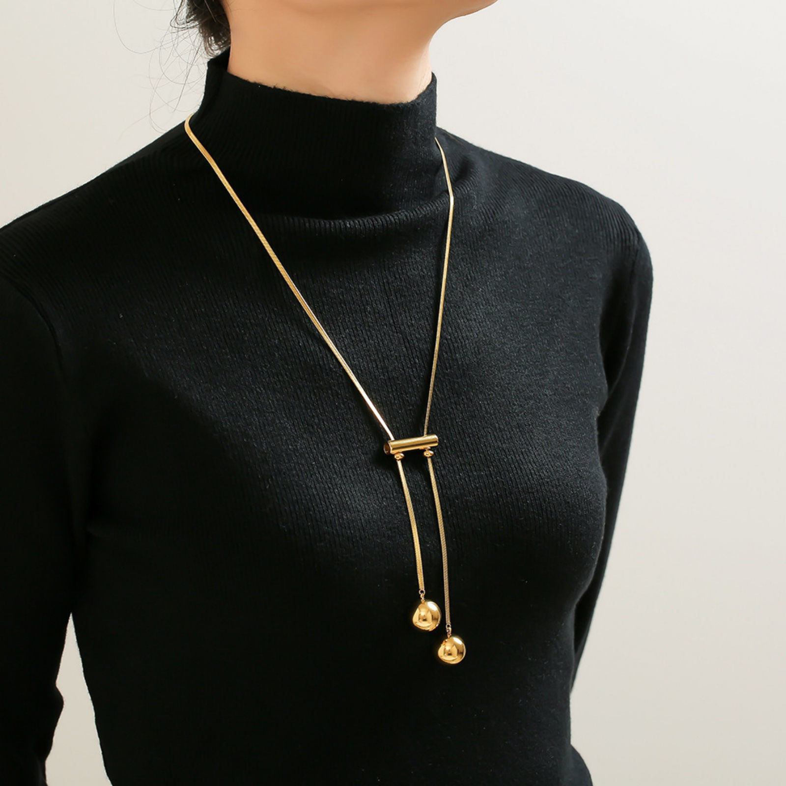 Immagine di 1 Pz Placcatura Sotto Vuoto PVD Ecologica Elegante Semplice 18K Vero Oro Placcato Acciaio Inossidabile Catena di Serpente Piatta Palla Collana Lunga Adatto Maglia Per Donne